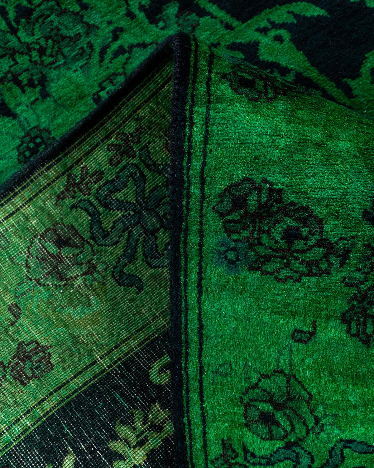 Contemporary Fine Vibrance Hand Knotted Wool Green Runner For Sale 2