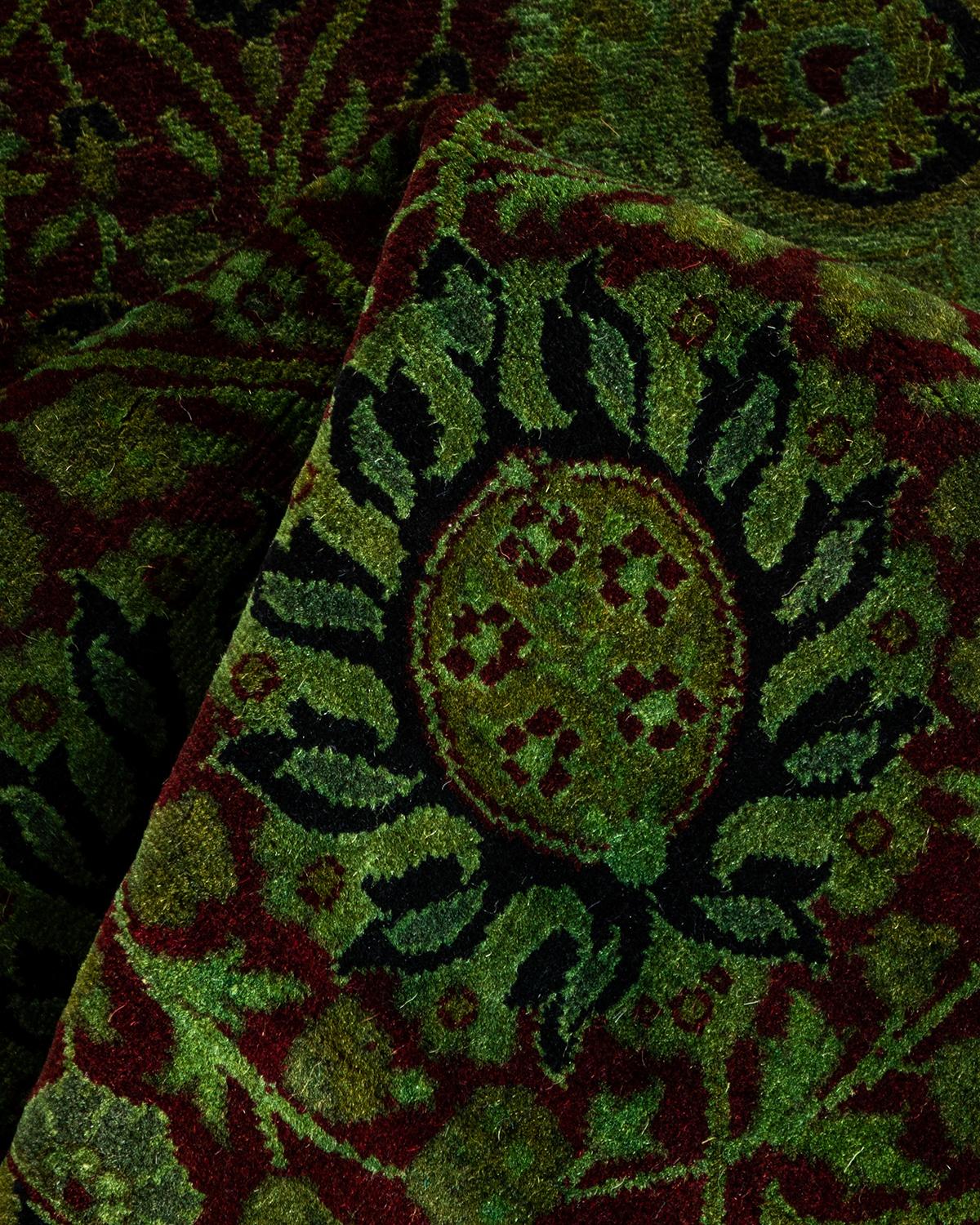 Contemporary Fine Vibrance Hand Knotted Wool Green Läufer im Angebot 1