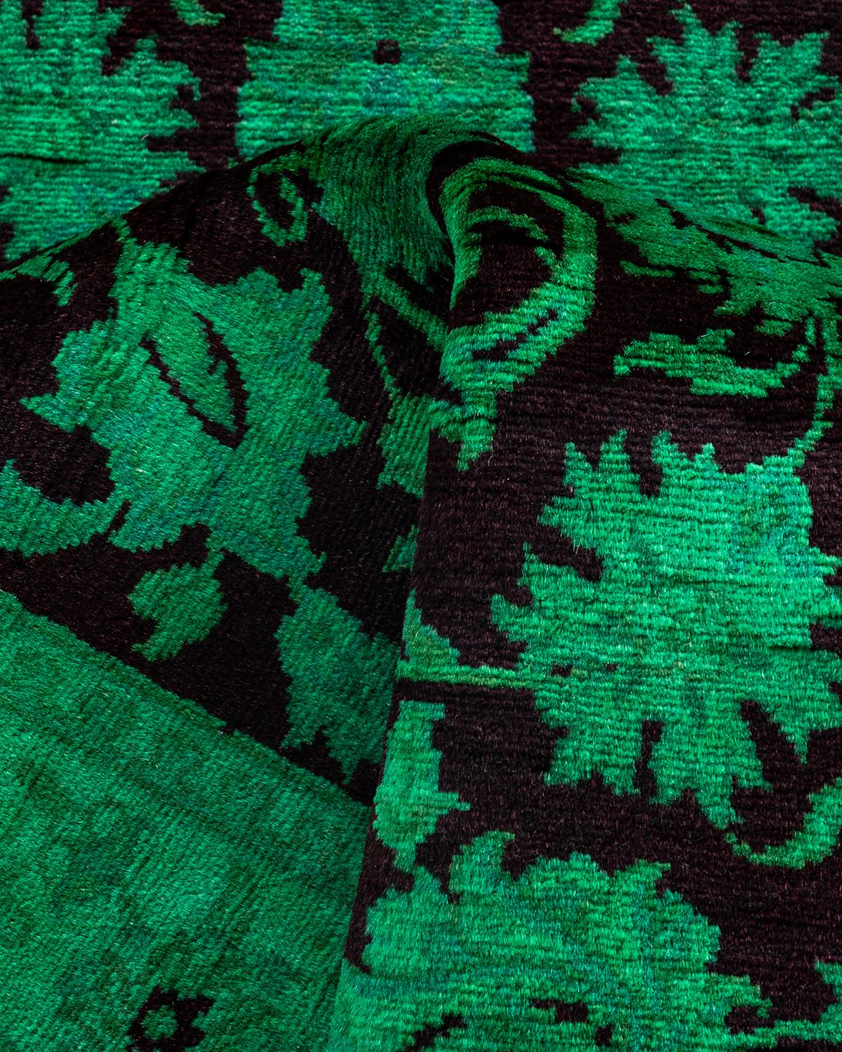 Contemporary Fine Vibrance Hand Knotted Wool Green Runner For Sale 3