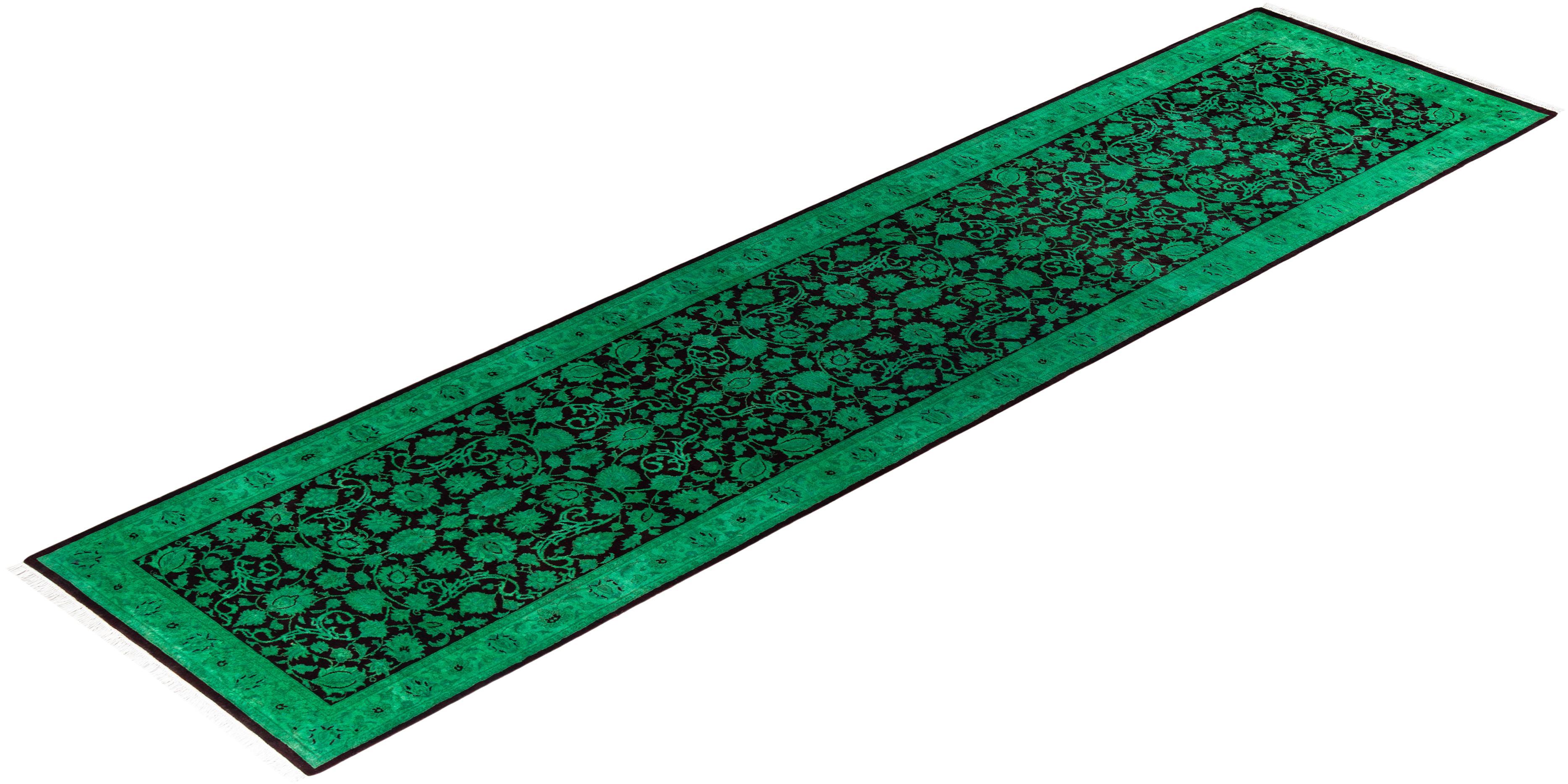 Contemporary Fine Vibrance Hand Knotted Wool Green Runner For Sale 4