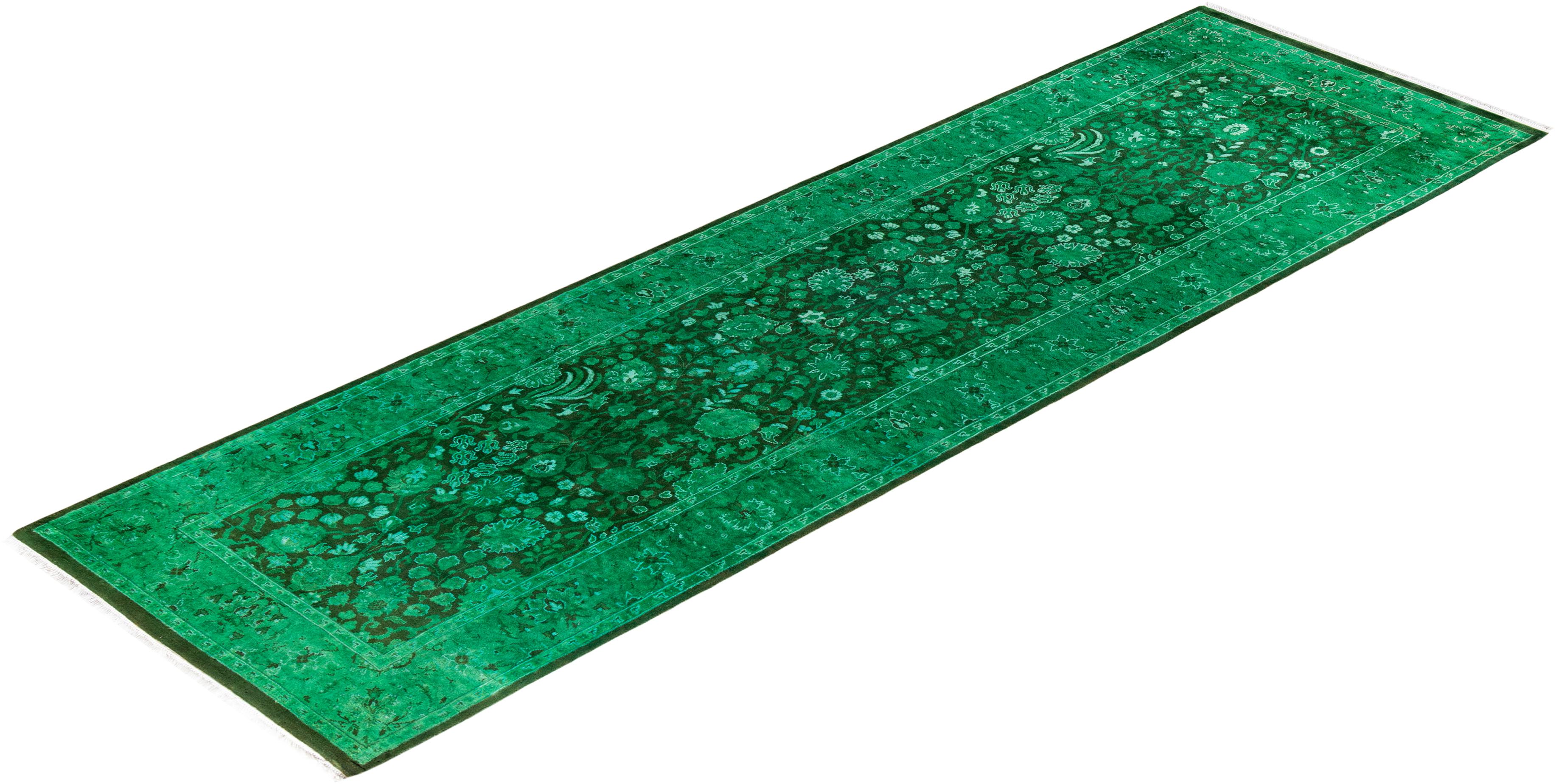 Chemin de table contemporain en laine fine nouée à la main, de couleur verte en vente 2
