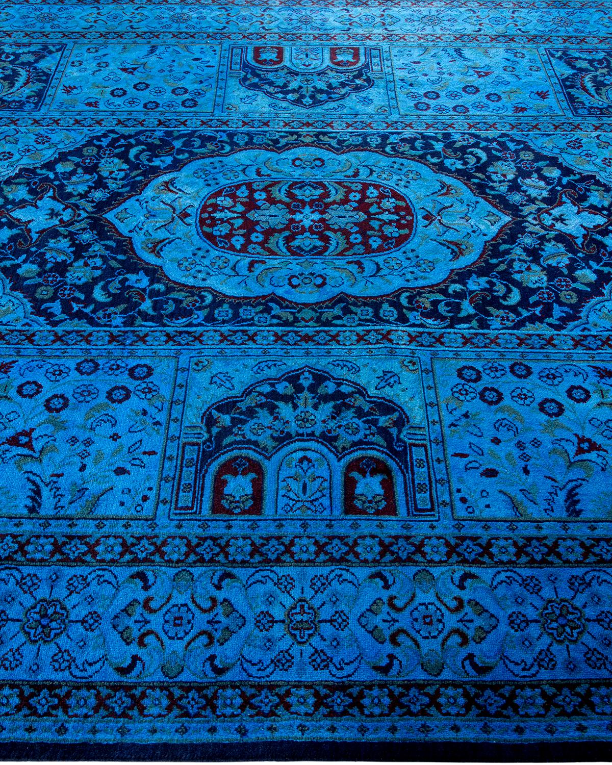 Contemporary Fine Vibrance Hand Knotted Wool Light Blue Area Rug In New Condition For Sale In Norwalk, CT