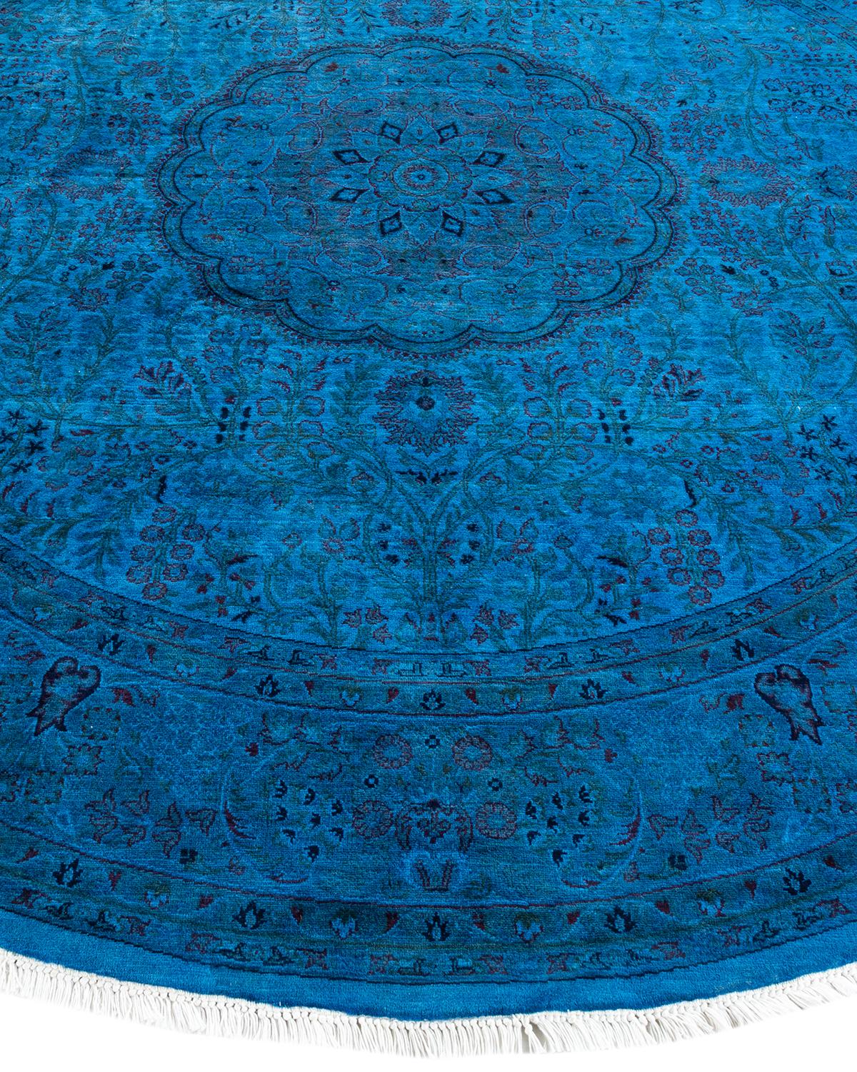 Contemporary Fine Vibrance Hand Knotted Wool Light Blue Round Area Rug In New Condition For Sale In Norwalk, CT