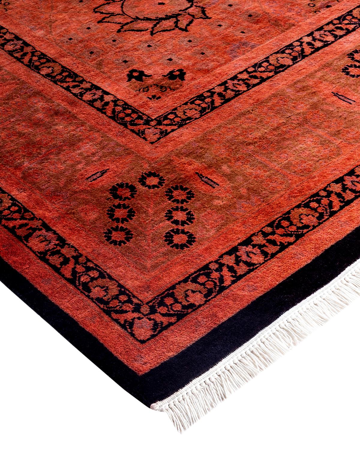 Les tapis Vibrance incarnent le classique avec une touche d'originalité : des motifs traditionnels surteints dans des couleurs éclatantes. Chaque tapis noué à la main est lavé dans une teinture botanique 100 % naturelle qui révèle les nuances