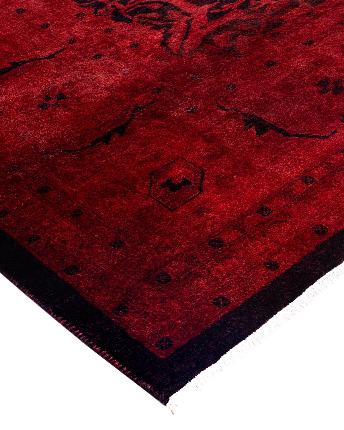 I tappeti Vibrance rappresentano il classico con un tocco di classe: motivi tradizionali sovratinti con colori brillanti. Ogni tappeto annodato a mano viene lavato con una tintura botanica 100% naturale che rivela le sfumature nascoste degli am