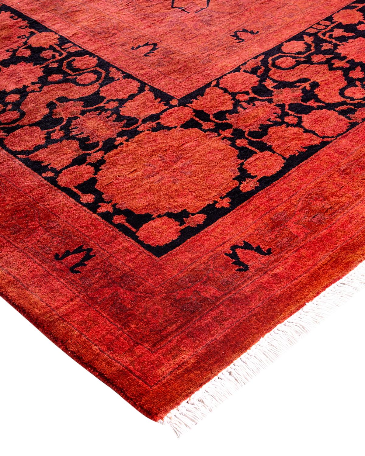I tappeti Vibrance rappresentano il classico con un tocco di classe: motivi tradizionali sovratinti con colori brillanti. Ogni tappeto annodato a mano viene lavato con una tintura botanica 100% naturale che rivela le sfumature nascoste degli am