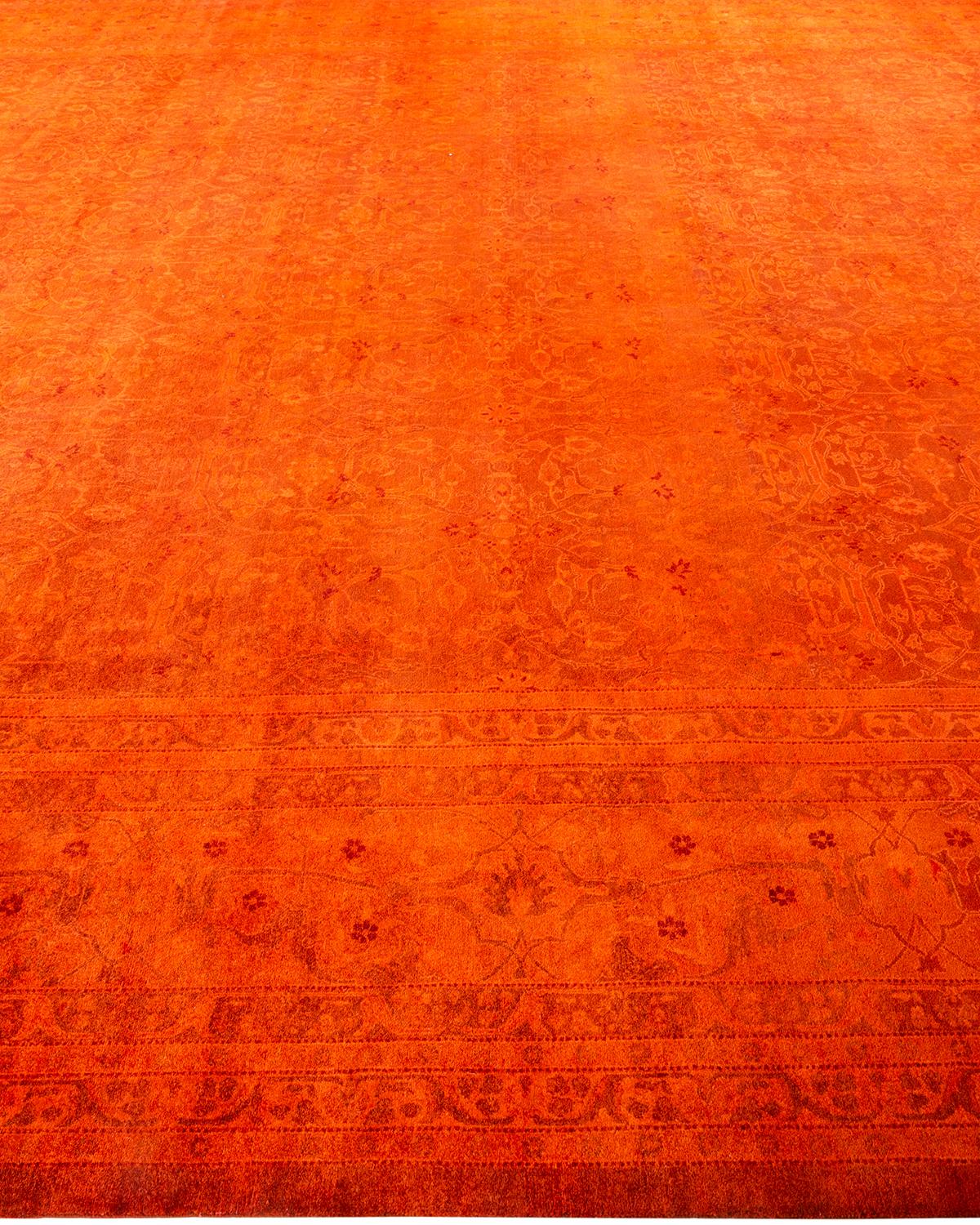 Contemporary Fine Vibrance Hand Knotted Wool Orange Area Rug In New Condition For Sale In Norwalk, CT