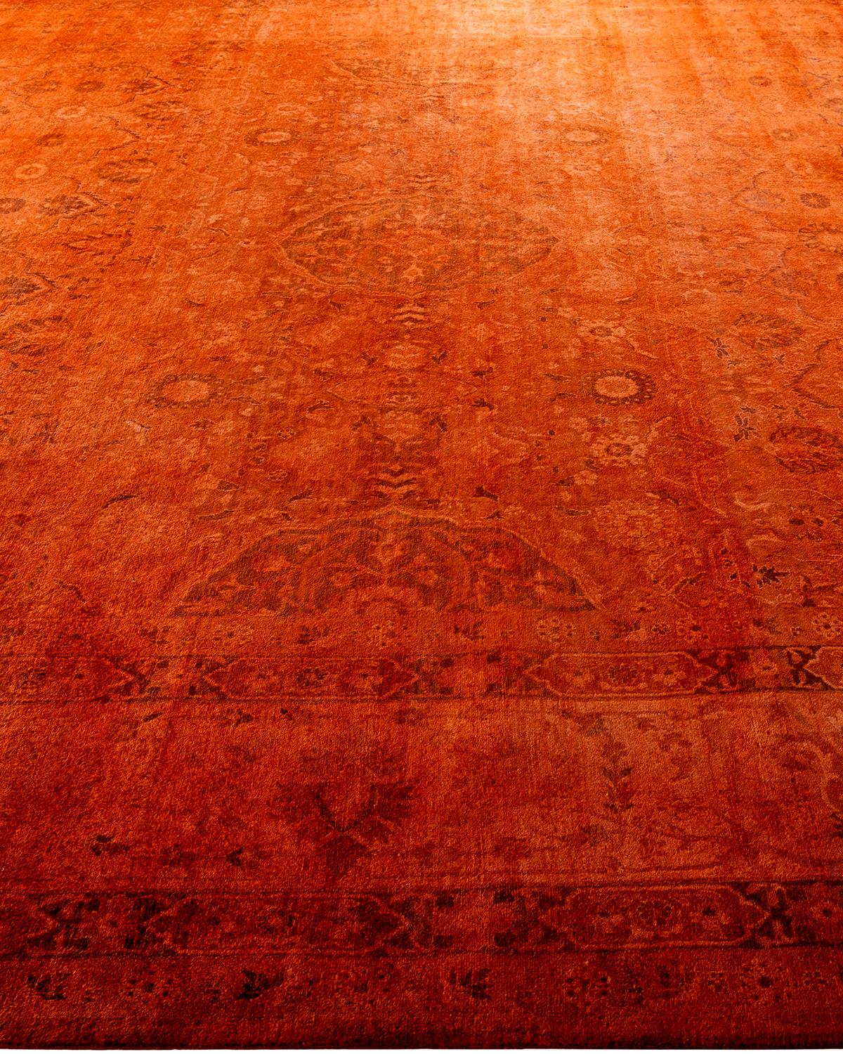 Contemporary Fine Vibrance Hand Knotted Wool Orange Area Rug In New Condition For Sale In Norwalk, CT