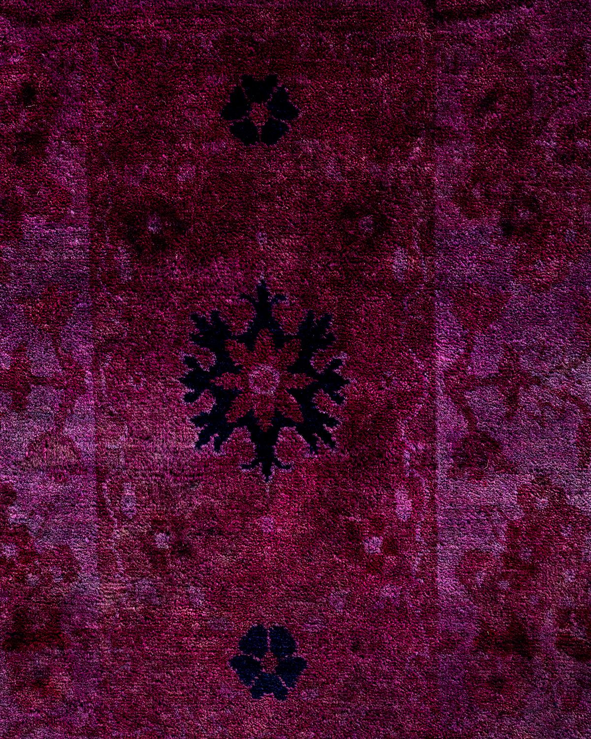 Contemporary Fine Vibrance Hand Knotted Wool Pink Area Rug  (Pakistanisch) im Angebot