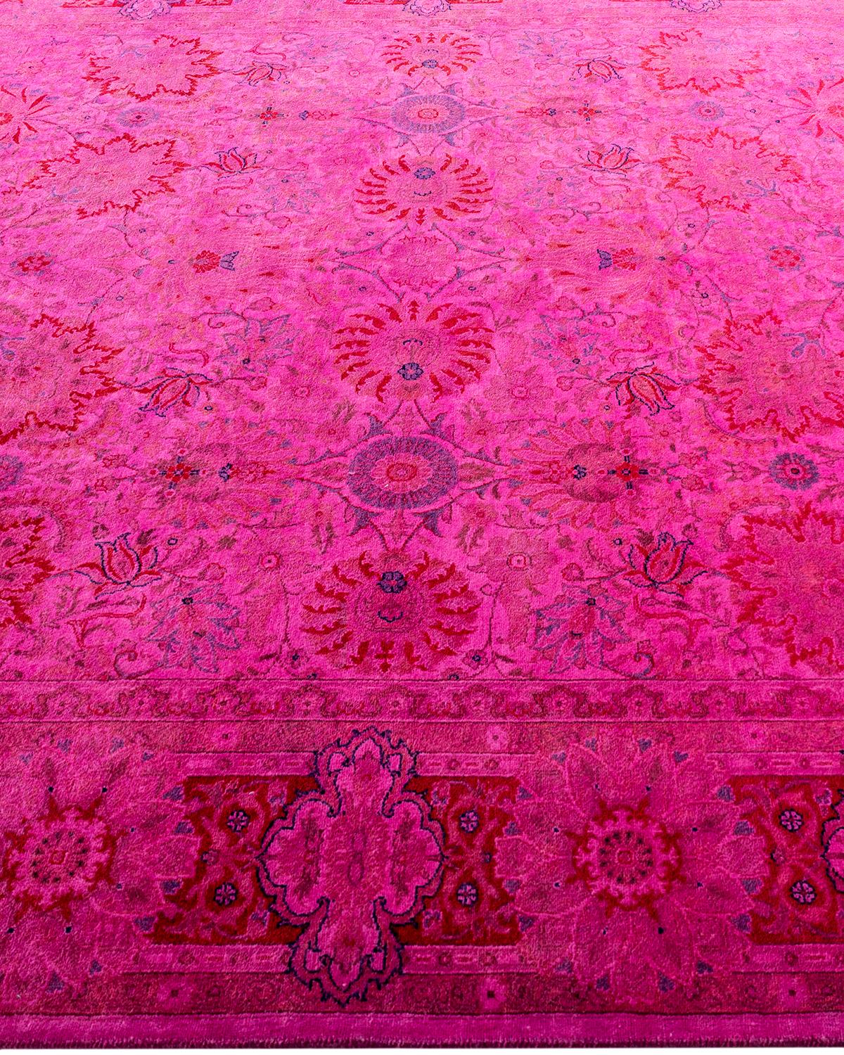 Contemporary Fine Vibrance Hand Knotted Wool Pink Area Rug  In New Condition For Sale In Norwalk, CT