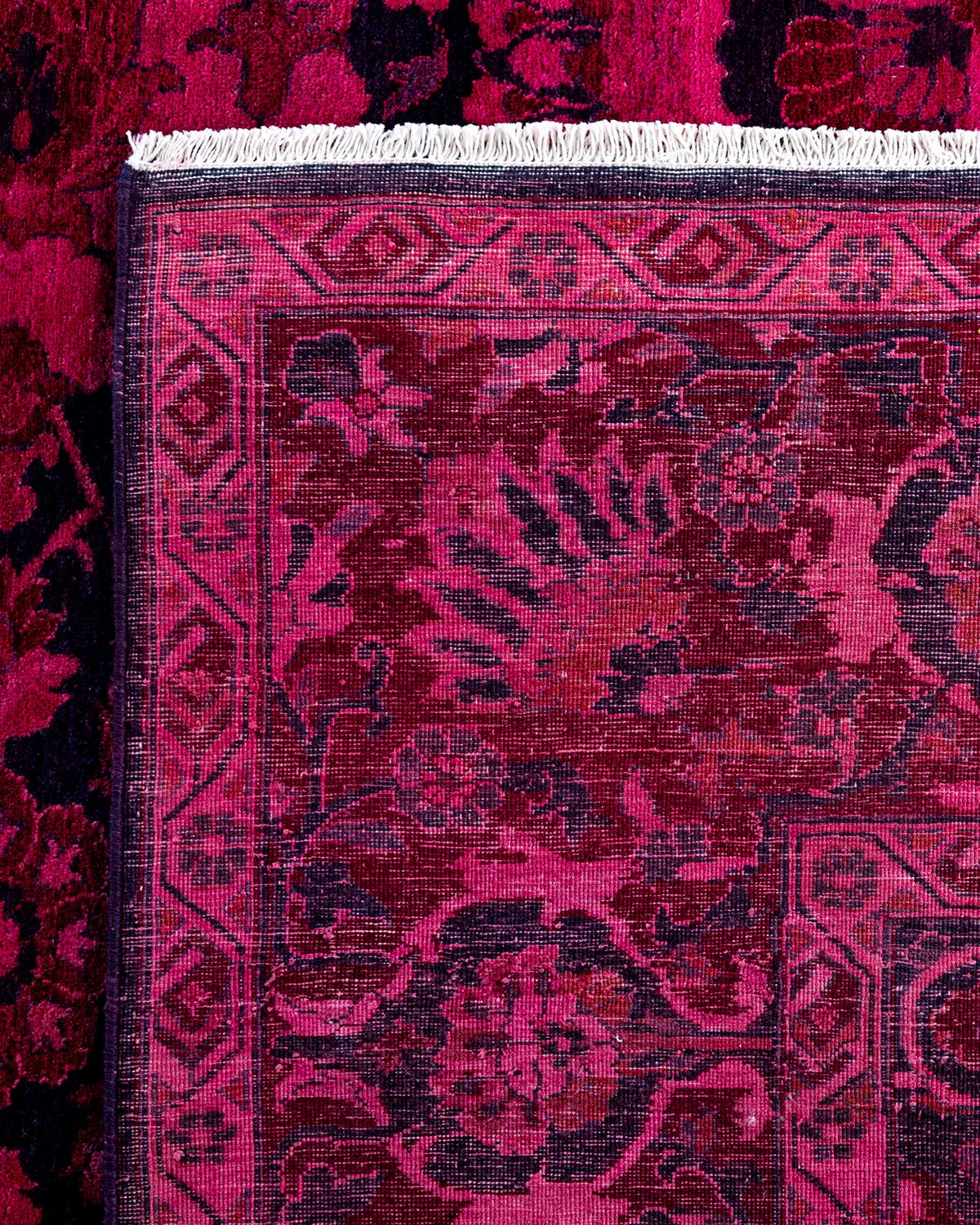 Contemporary Fine Vibrance Hand Knotted Wool Pink Area Rug (21. Jahrhundert und zeitgenössisch) im Angebot