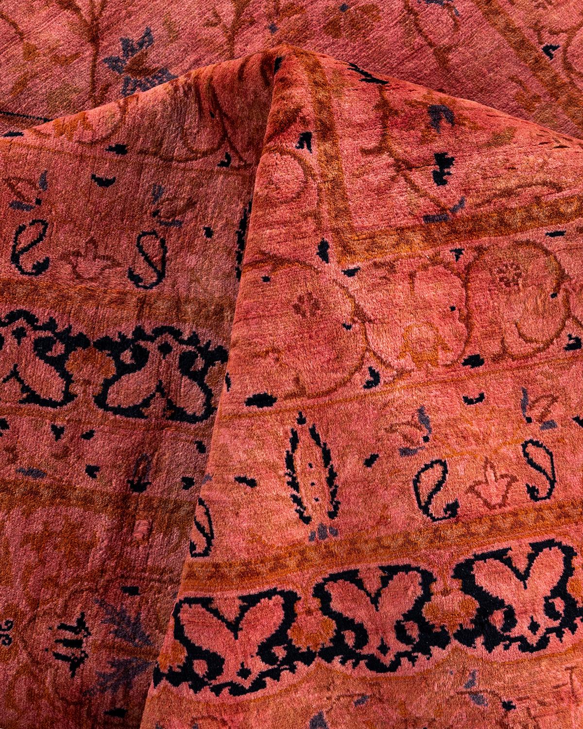 Contemporary Fine Vibrance Hand Knotted Wool Pink Area Rug (Tapis de sol en laine rose nouée à la main) en vente 1