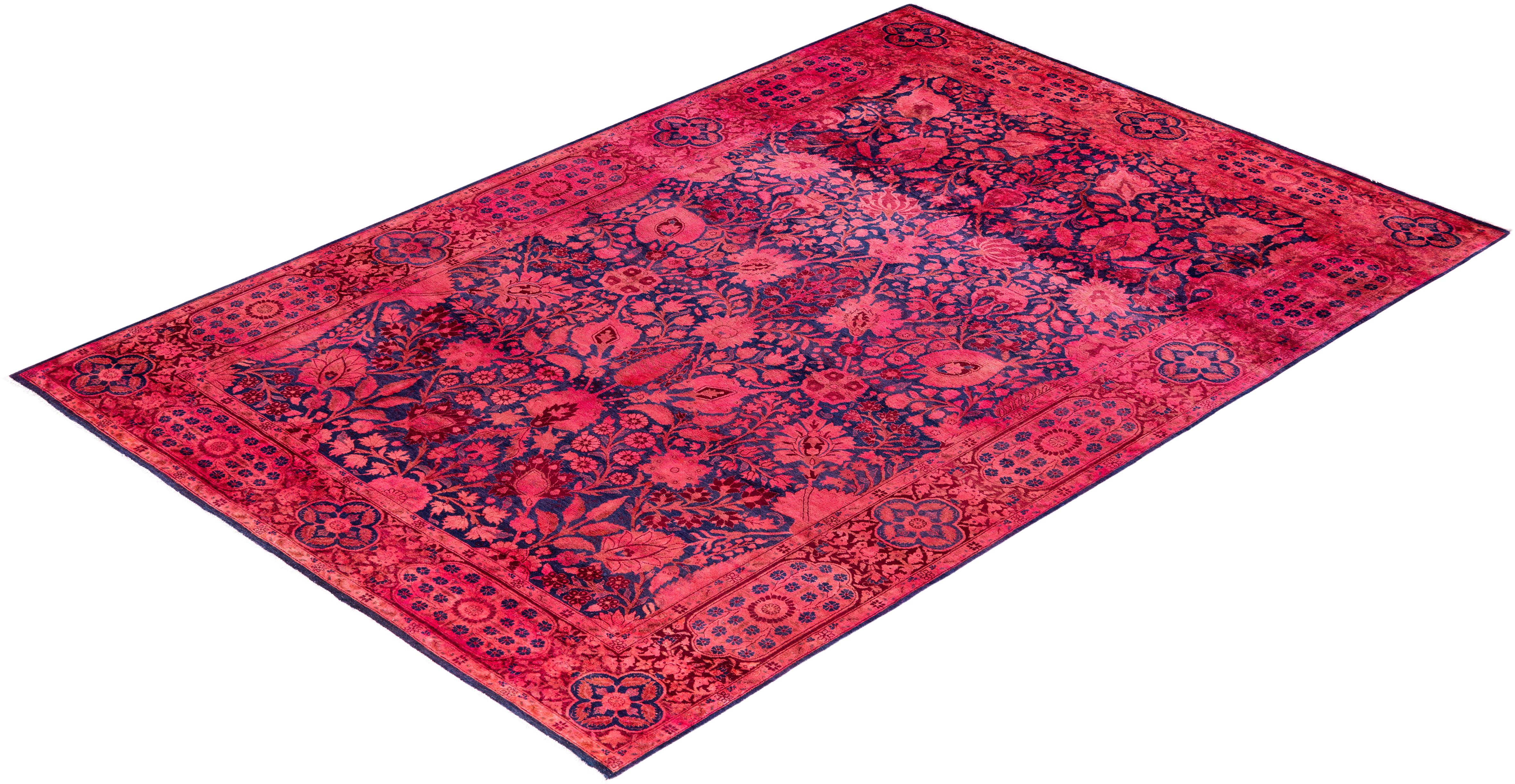 Alfombra contemporánea de lana anudada a mano en tonos rosas en venta 2