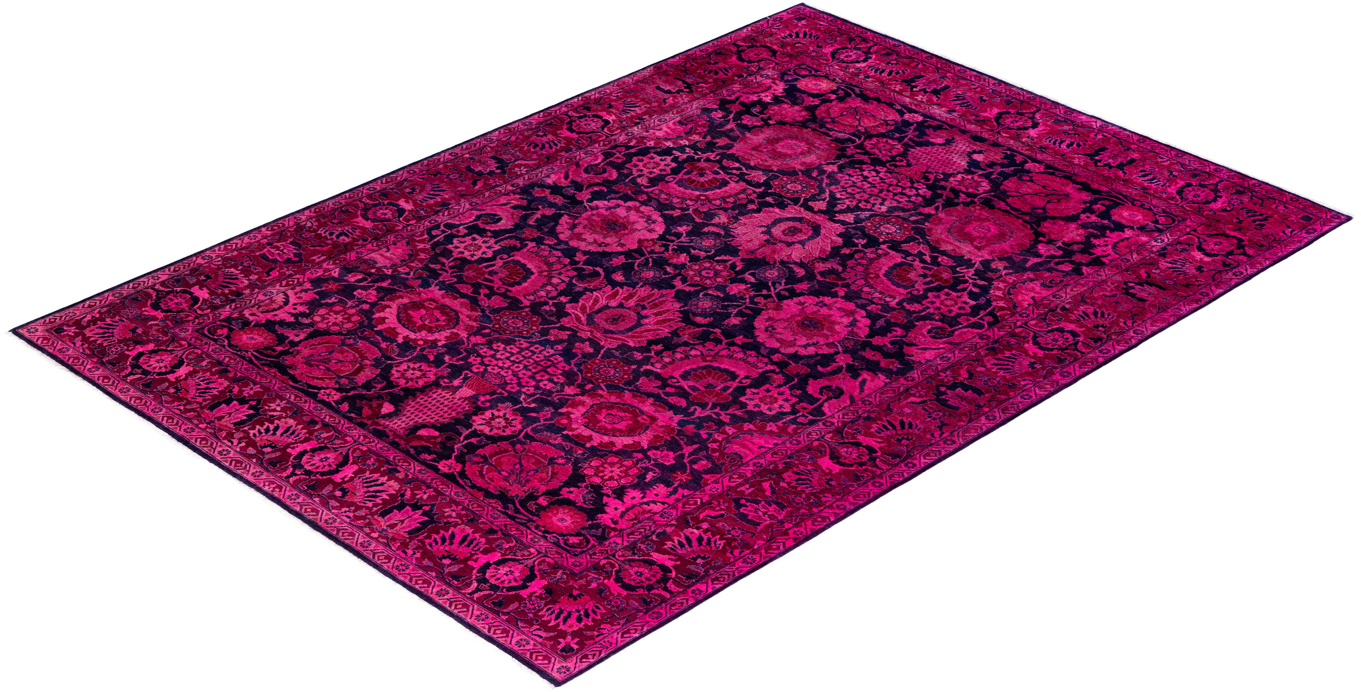 Contemporary Fine Vibrance Hand Knotted Wool Pink Area Rug im Angebot 2