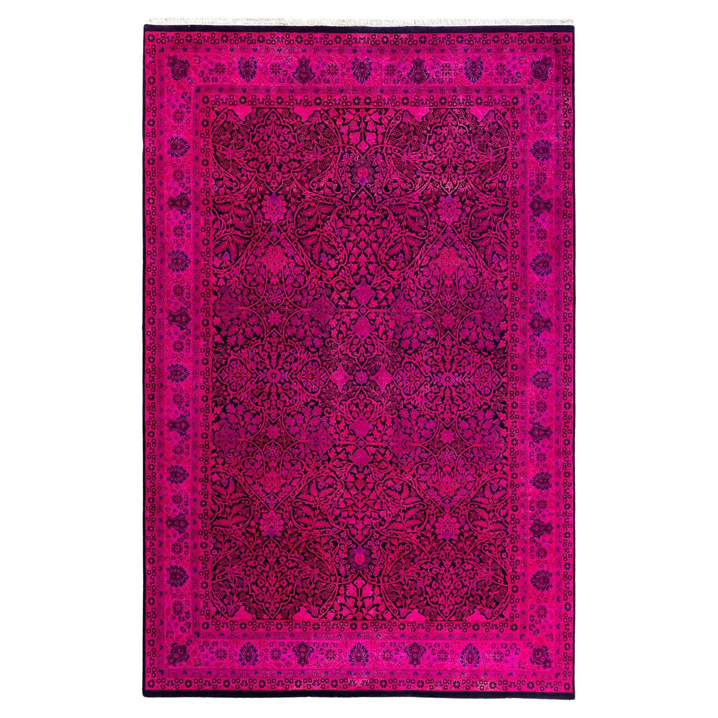 Contemporary Fine Vibrance Hand Knotted Wool Pink Area Rug  im Angebot