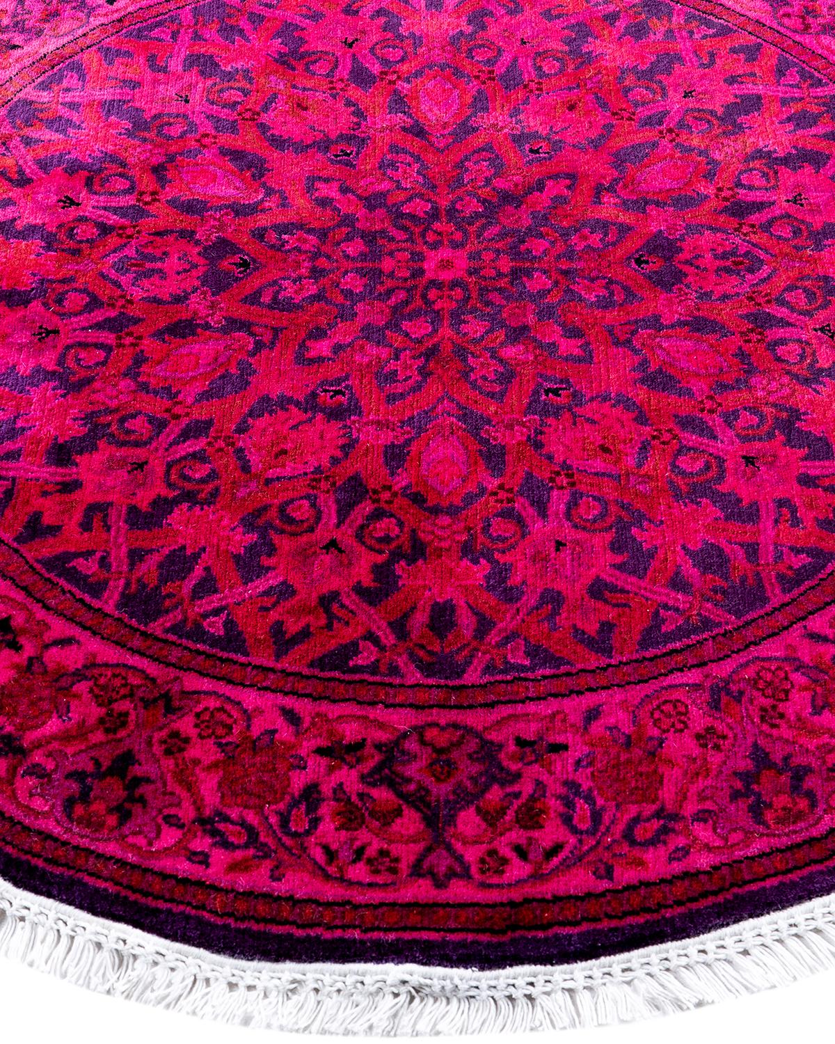 Contemporary Fine Vibrance Tappeto rotondo in lana annodata a mano di colore rosa In condizioni Nuovo in vendita a Norwalk, CT