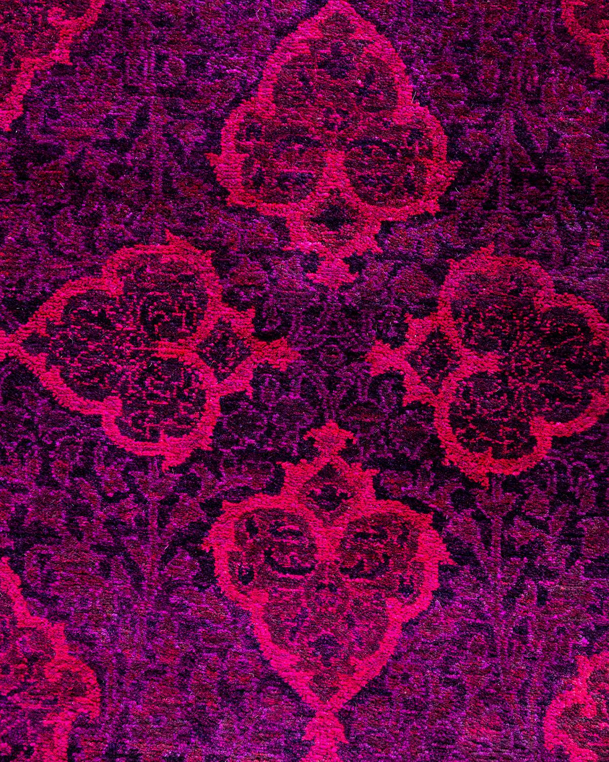 Pakistanais Chemin de table contemporain en laine fine nouée à la main rose en vente
