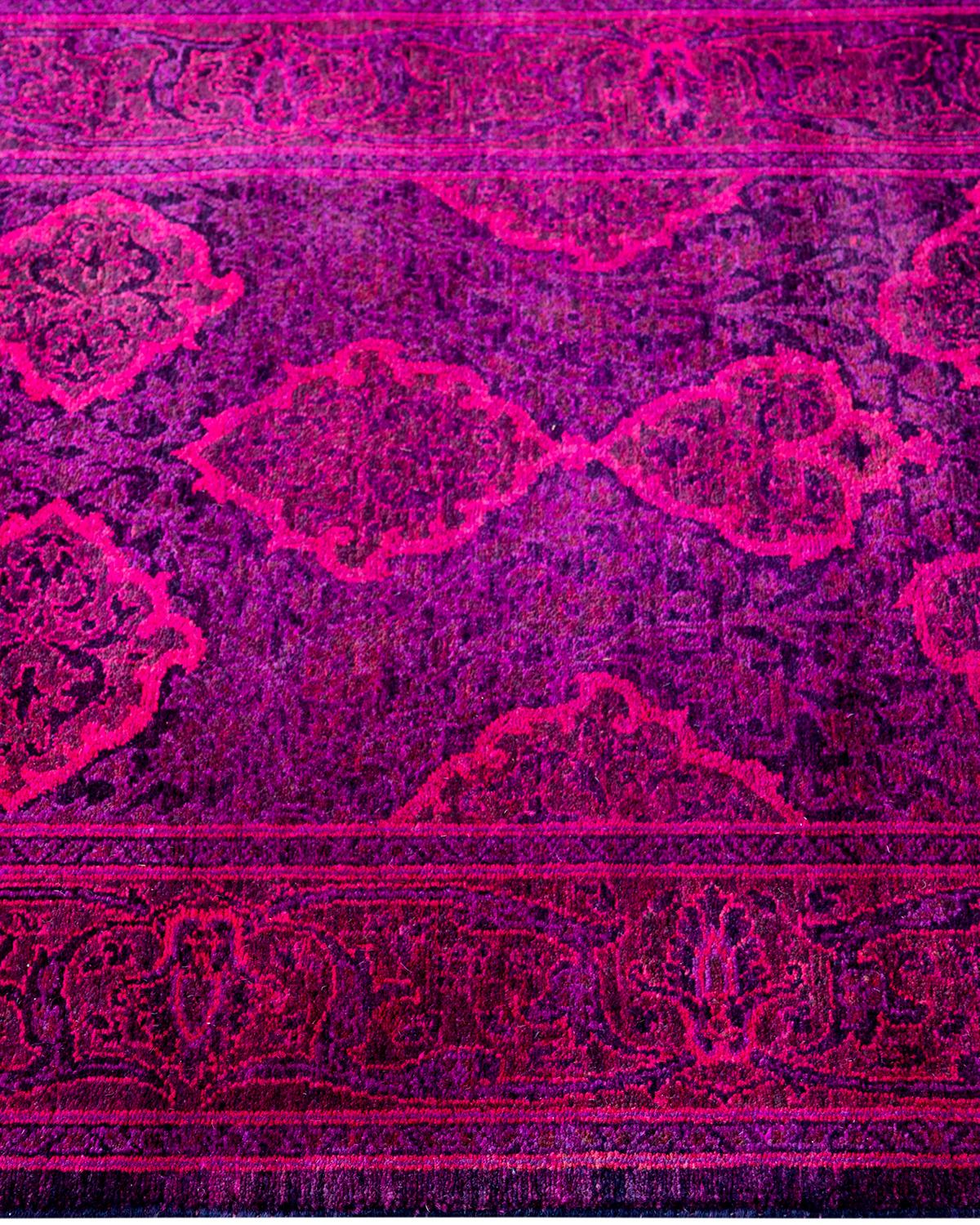 Chemin de table contemporain en laine fine nouée à la main rose Neuf - En vente à Norwalk, CT