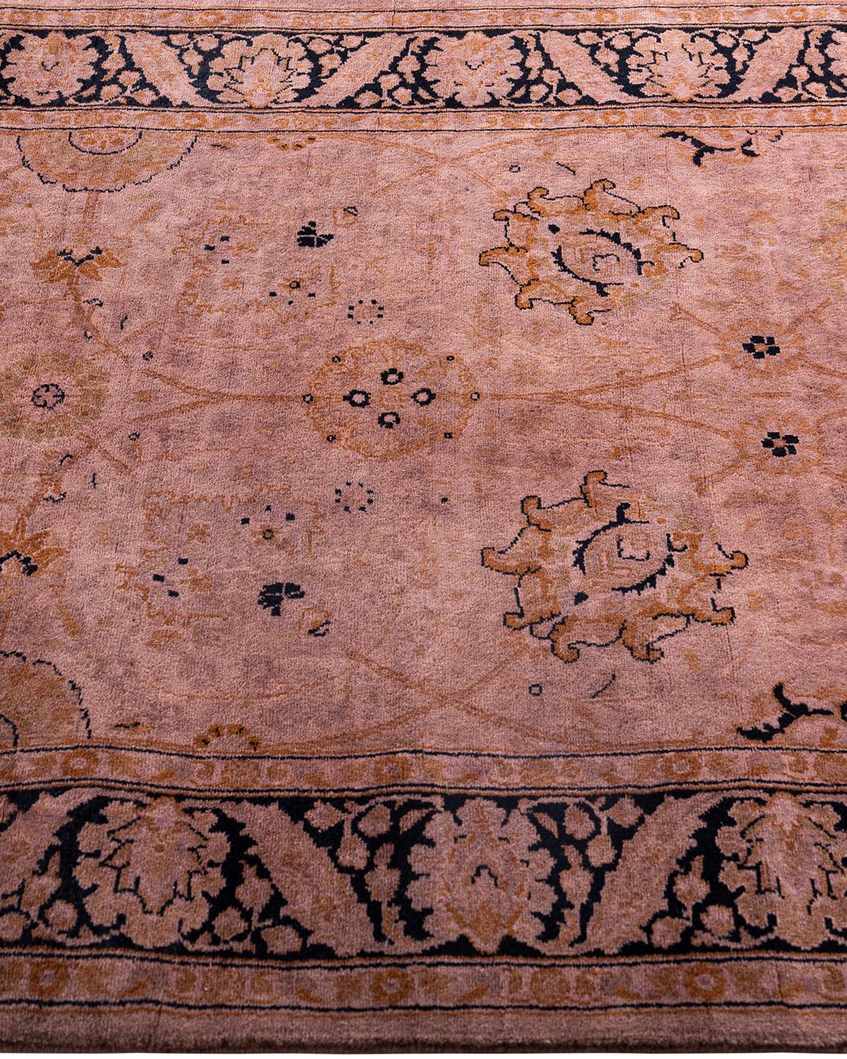 Contemporary Fine Vibrance Hand Knotted Wool Pink Runner In New Condition For Sale In Norwalk, CT