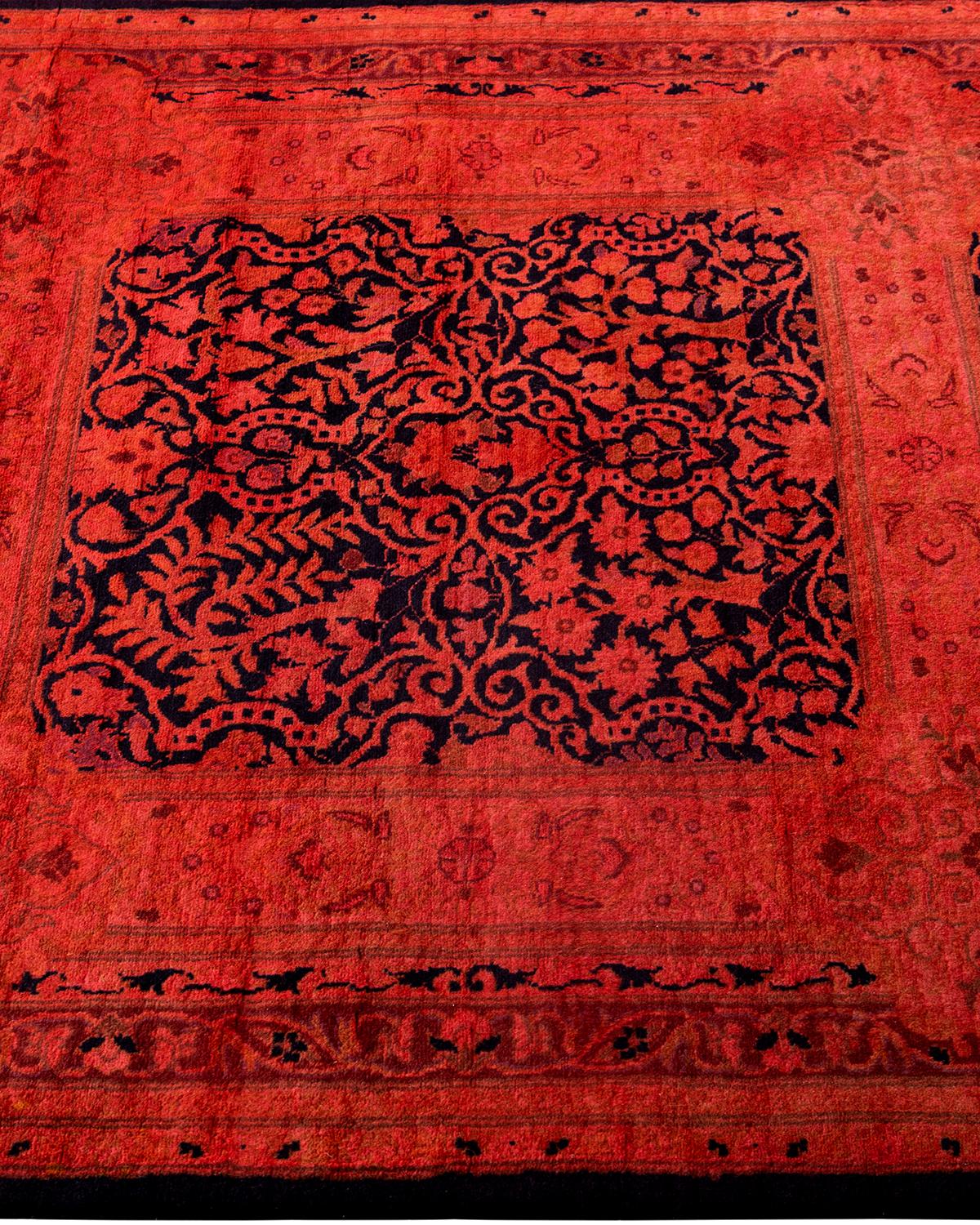 Contemporary Fine Vibrance Hand Knotted Wool Pink Runner  In New Condition For Sale In Norwalk, CT