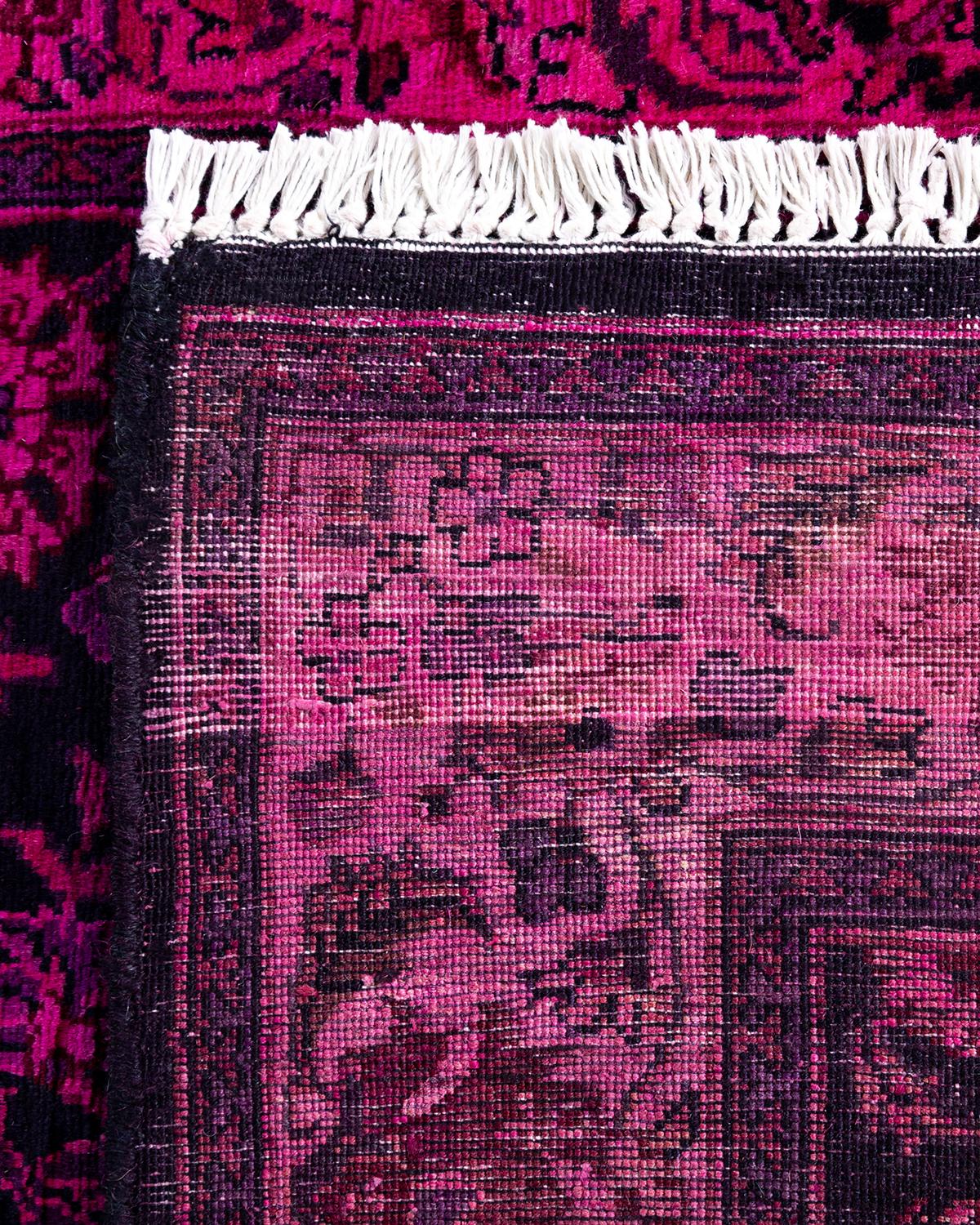 XXIe siècle et contemporain Chemin de table contemporain en laine fine nouée à la main rose en vente