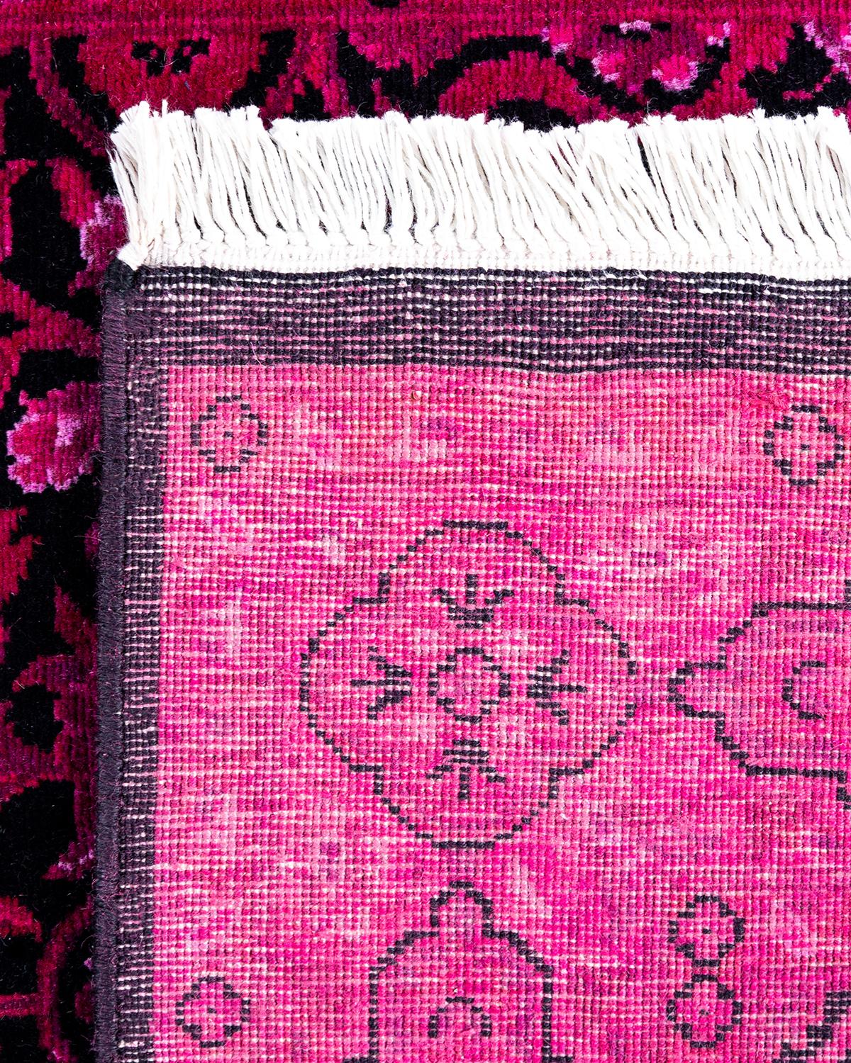 XXIe siècle et contemporain Chemin de table contemporain en laine fine nouée à la main rose en vente