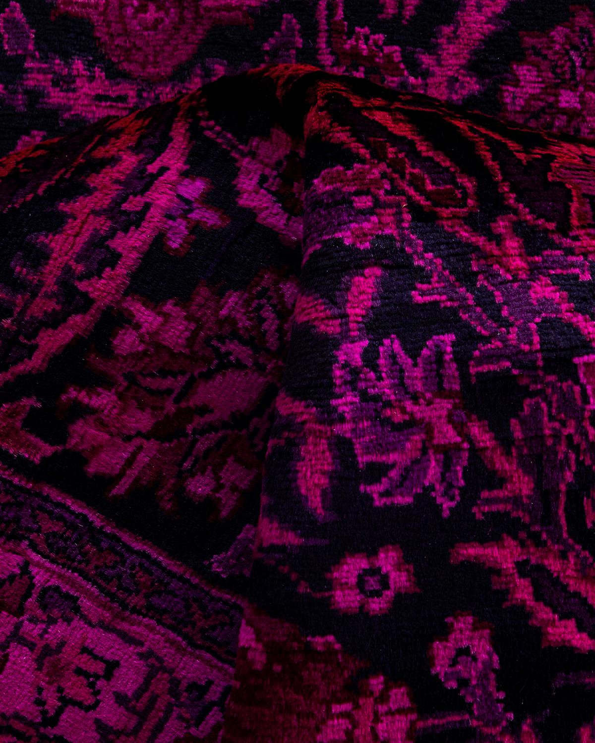 Chemin de table contemporain en laine fine nouée à la main rose en vente 1