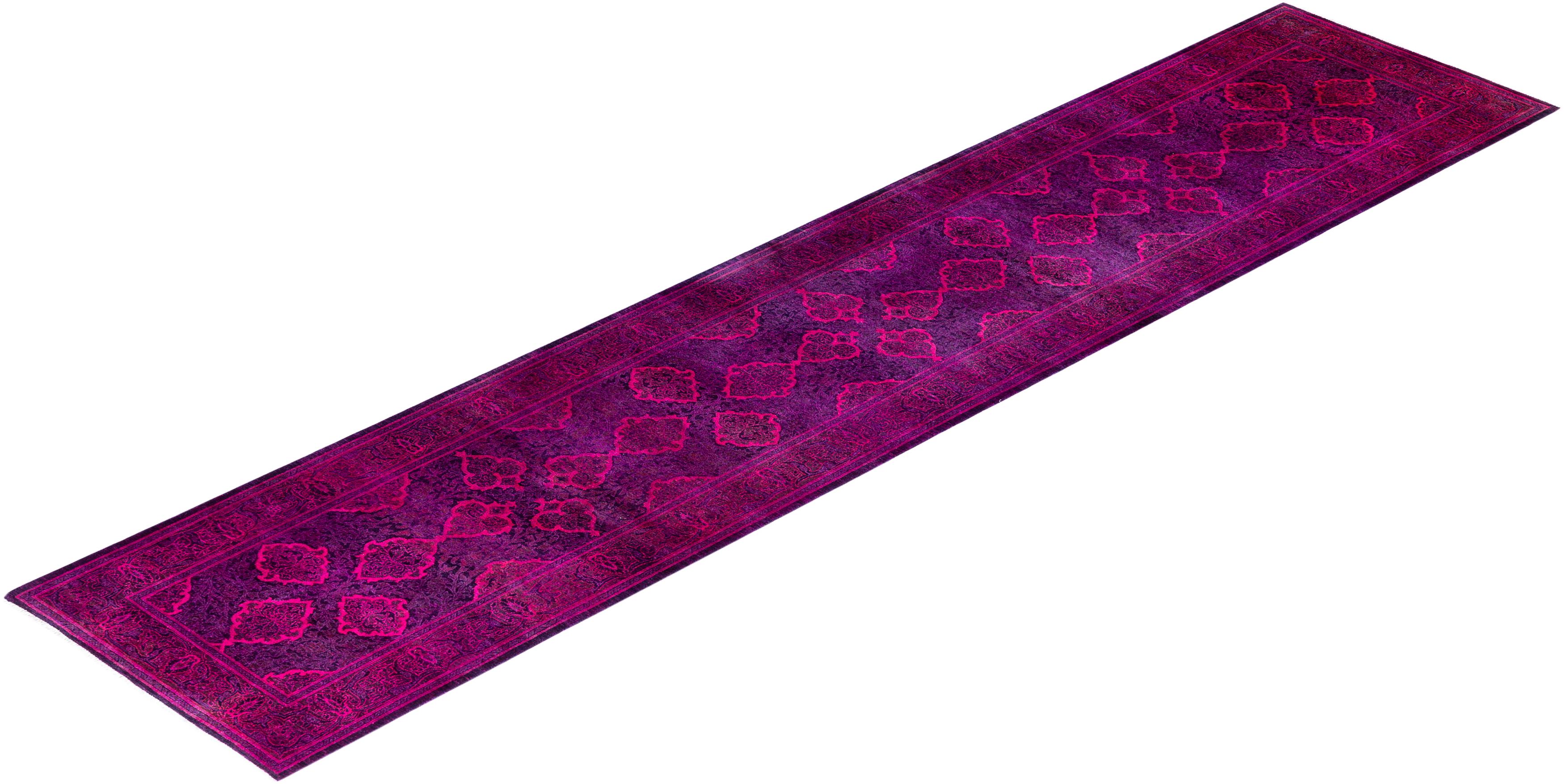 Chemin de table contemporain en laine fine nouée à la main rose en vente 2