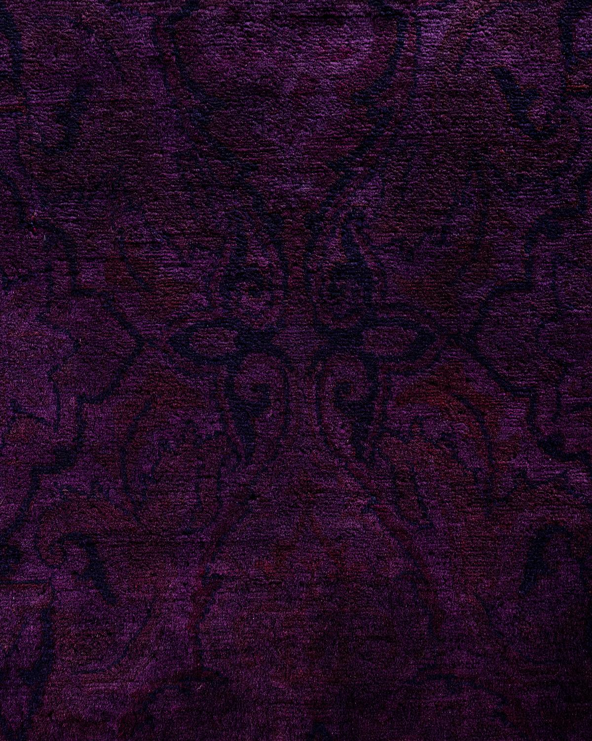 Pakistano Contemporary Fine Vibrance Tappeto di lana viola annodato a mano in vendita