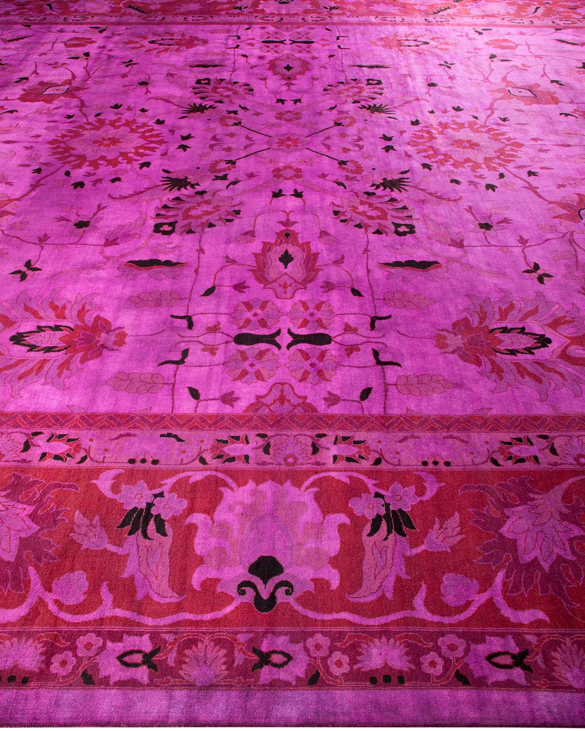 Contemporary Fine Vibrance Hand Knotted Wool Purple Area Rug In New Condition For Sale In Norwalk, CT