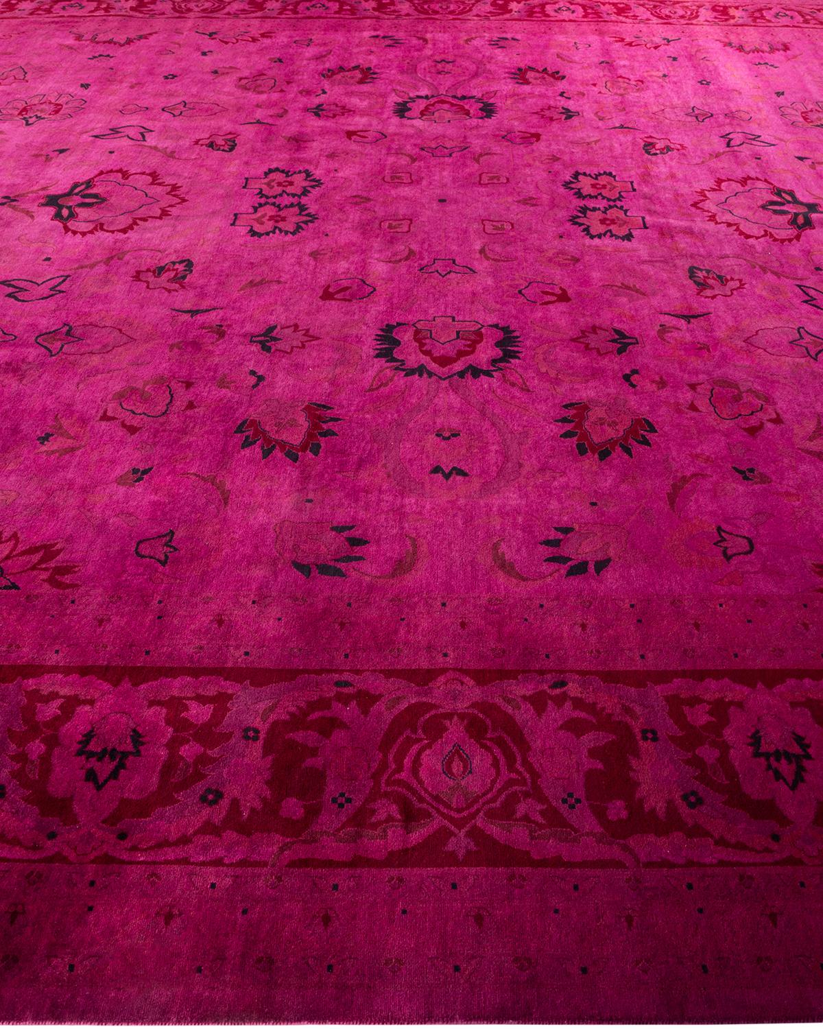 Contemporary Fine Vibrance Hand Knotted Wool Purple Area Rug In New Condition For Sale In Norwalk, CT