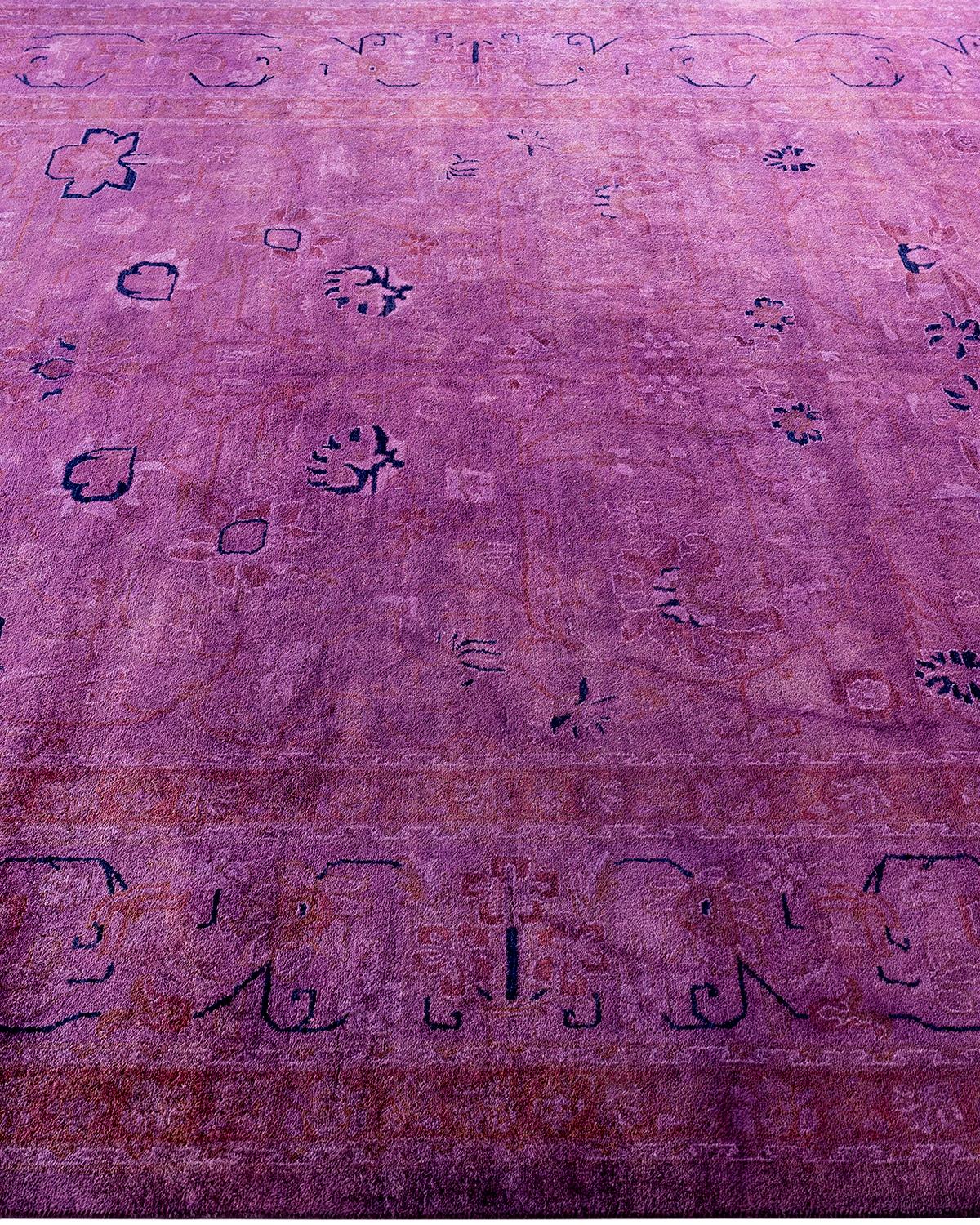 Contemporary Fine Vibrance Hand Knotted Wool Purple Area Rug  In New Condition For Sale In Norwalk, CT