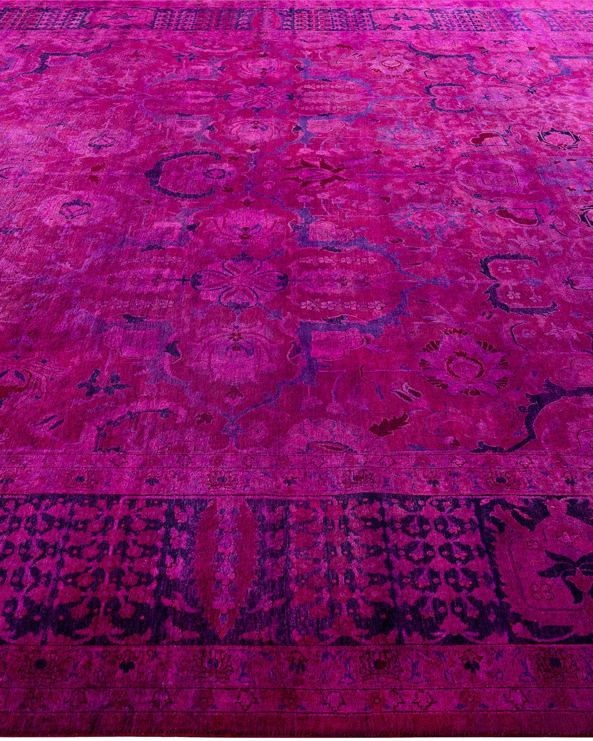 Alfombra de lana púrpura anudada a mano, vibración fina y contemporánea en Nuevo estado para la venta en Norwalk, CT
