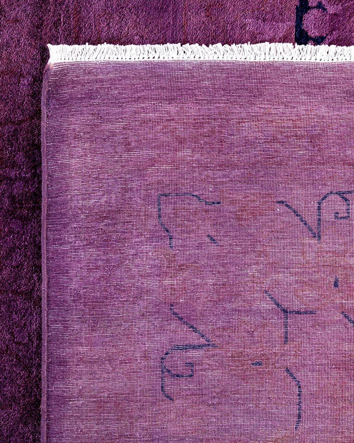 Contemporary Fine Vibrance Hand Knotted Wool Purple Area Rug  (21. Jahrhundert und zeitgenössisch) im Angebot