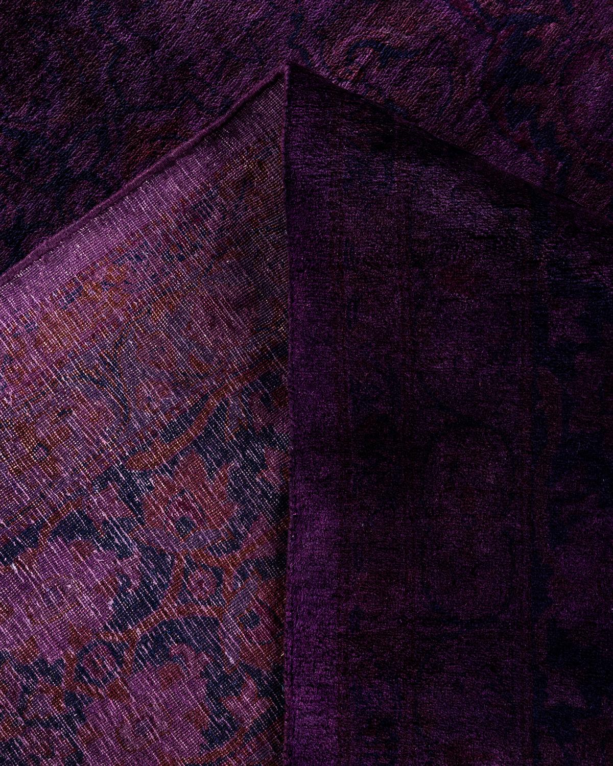 Lana Contemporary Fine Vibrance Tappeto di lana viola annodato a mano in vendita