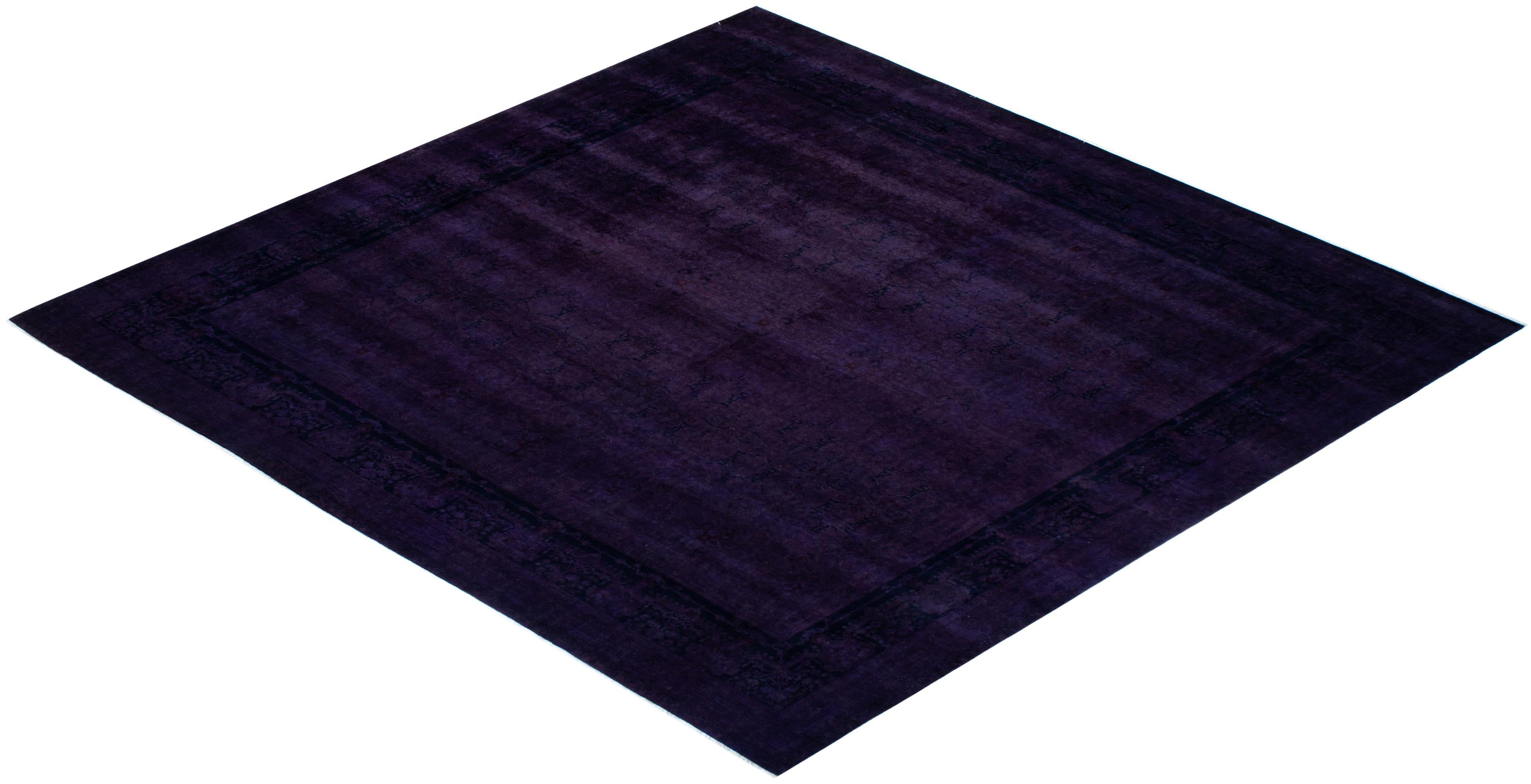 Contemporary Fine Vibrance Hand Knotted Wool Purple Area Rug im Angebot 2
