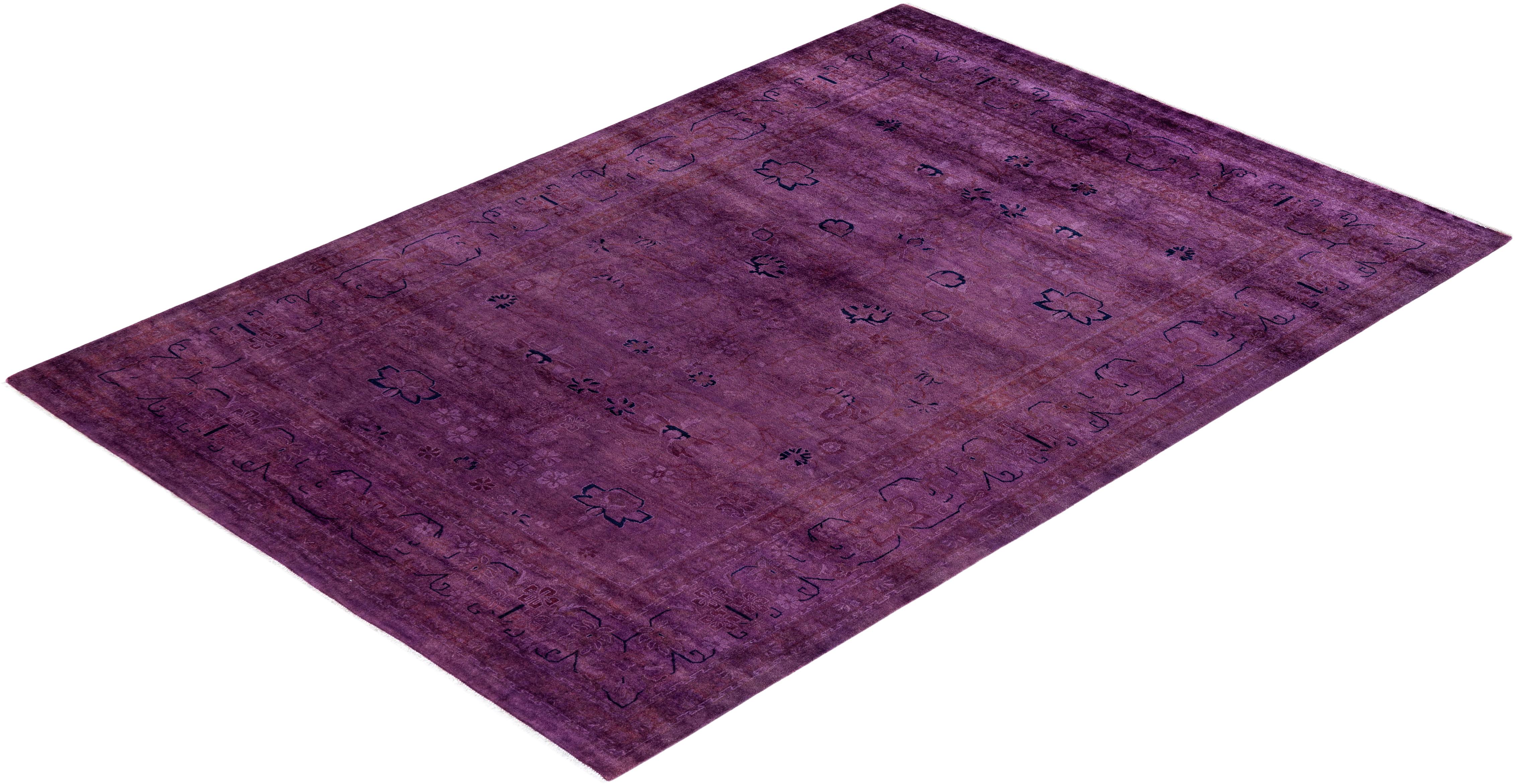 Contemporary Fine Vibrance Hand Knotted Wool Purple Area Rug  im Angebot 2