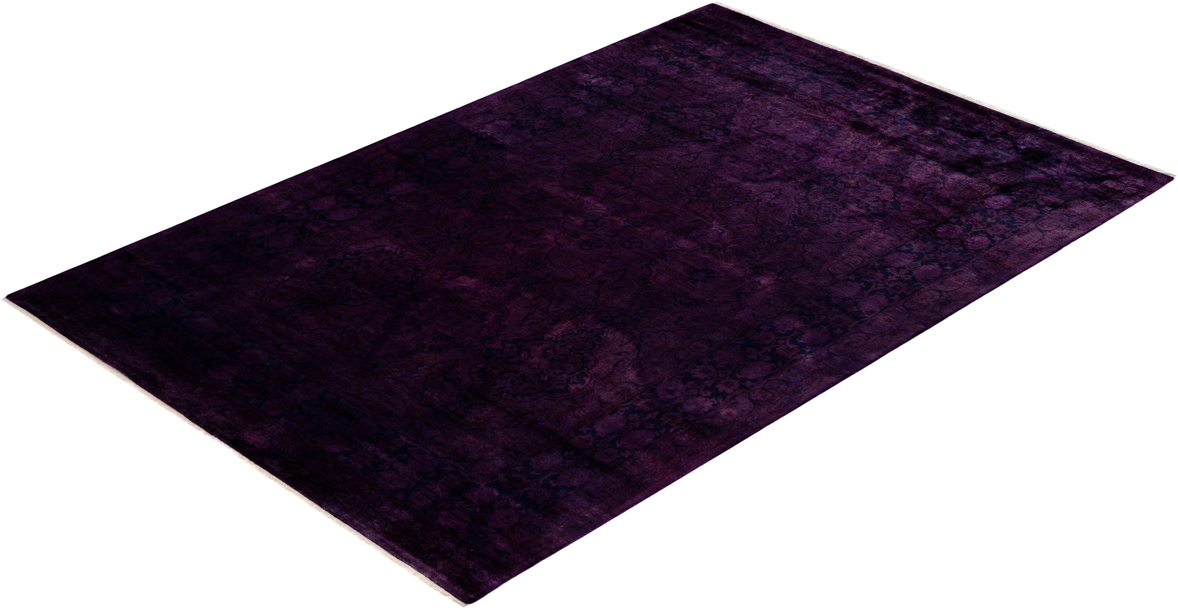 Contemporary Fine Vibrance Tappeto di lana viola annodato a mano in vendita 2