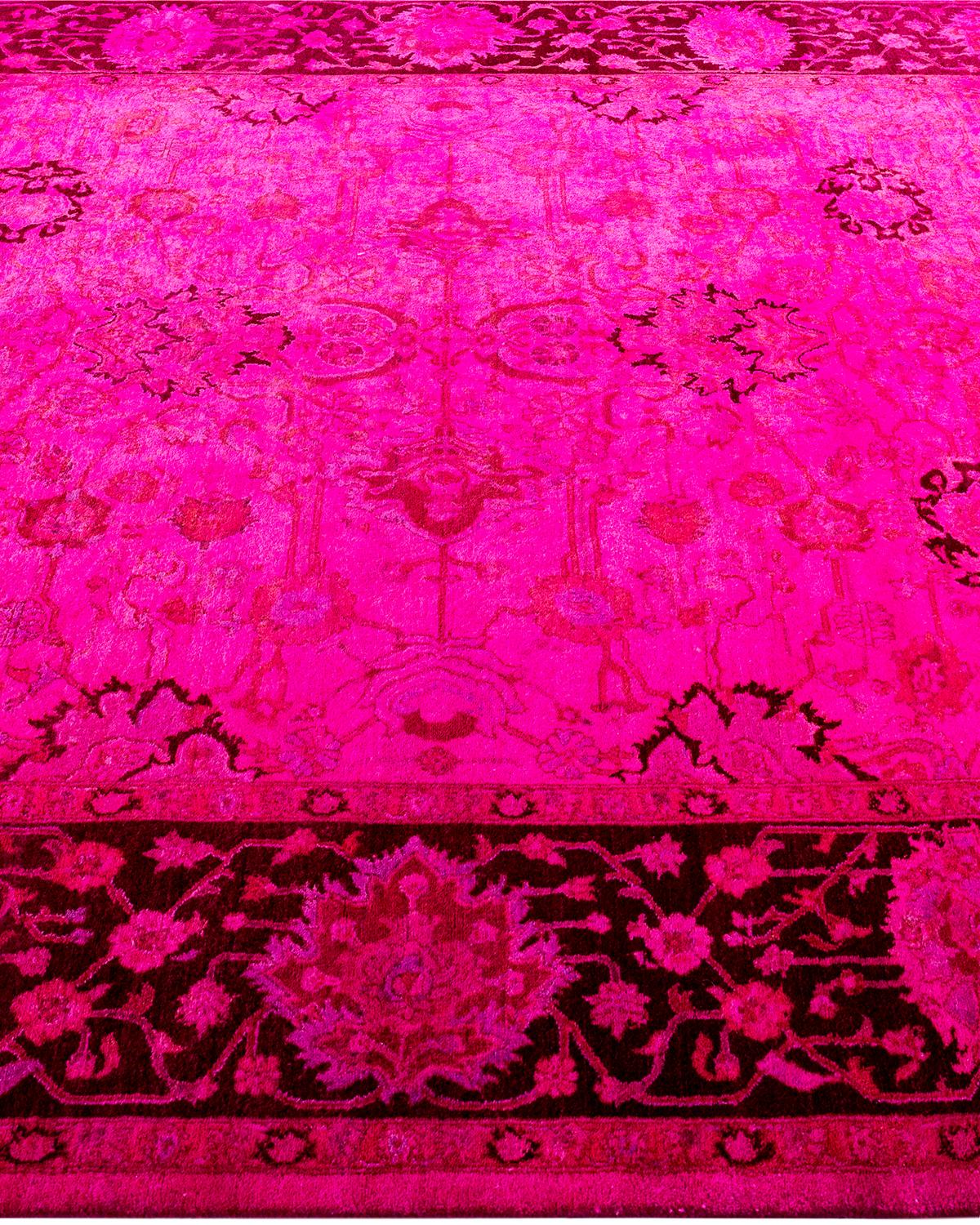Contemporary Fine Vibrance Hand Knotted Wool Red Area Rug  In New Condition For Sale In Norwalk, CT