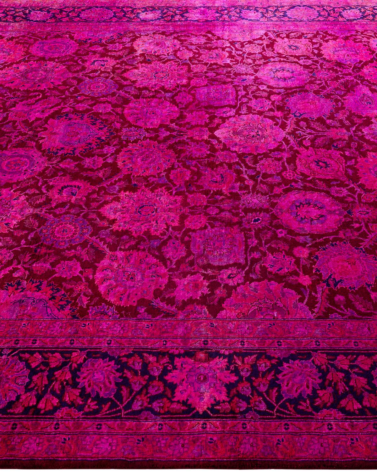 Contemporary Fine Vibrance Hand Knotted Wool Red Area Rug  im Zustand „Neu“ im Angebot in Norwalk, CT