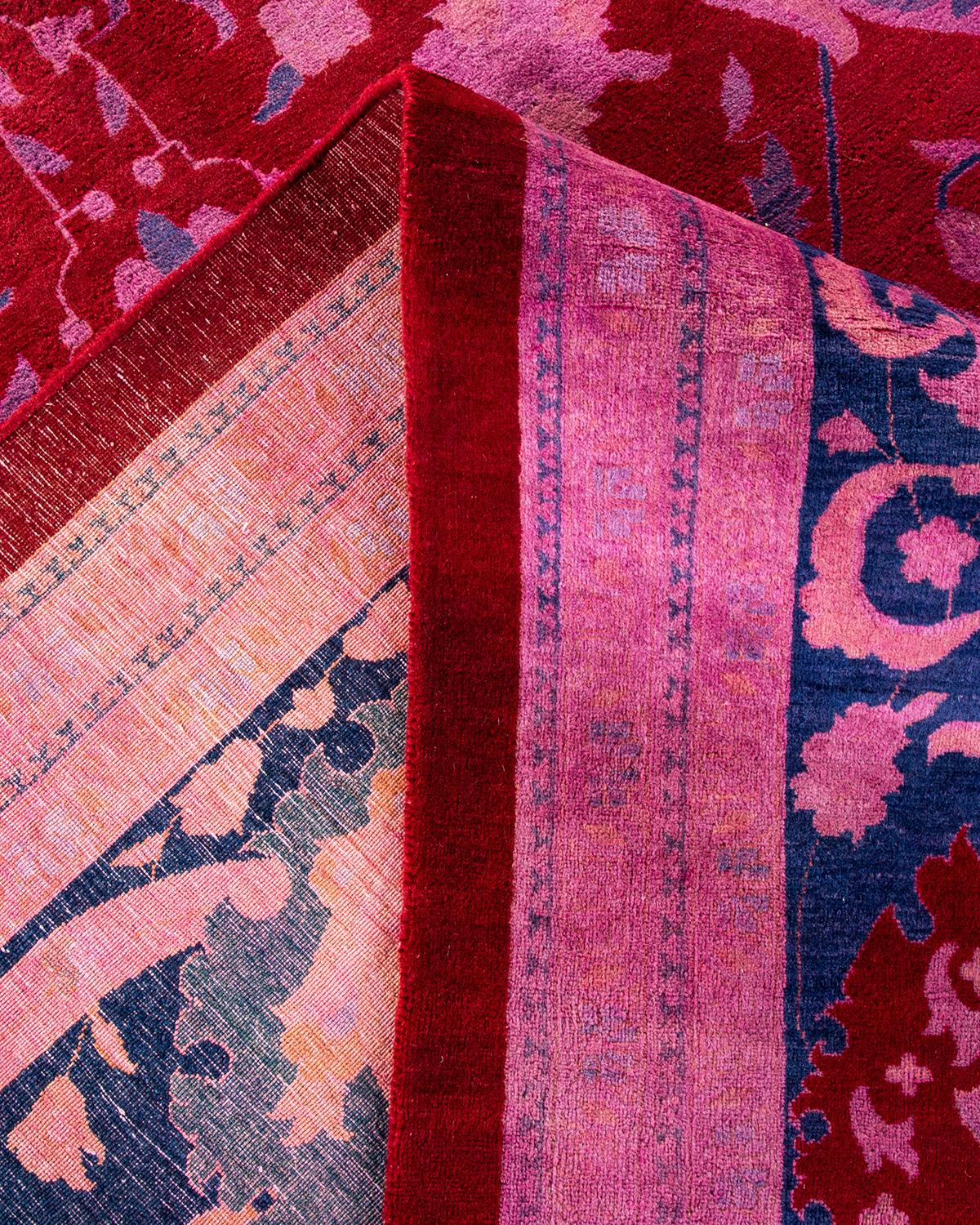 Contemporary Fine Vibrance Hand Knotted Wool Red Area Rug (Wolle) im Angebot