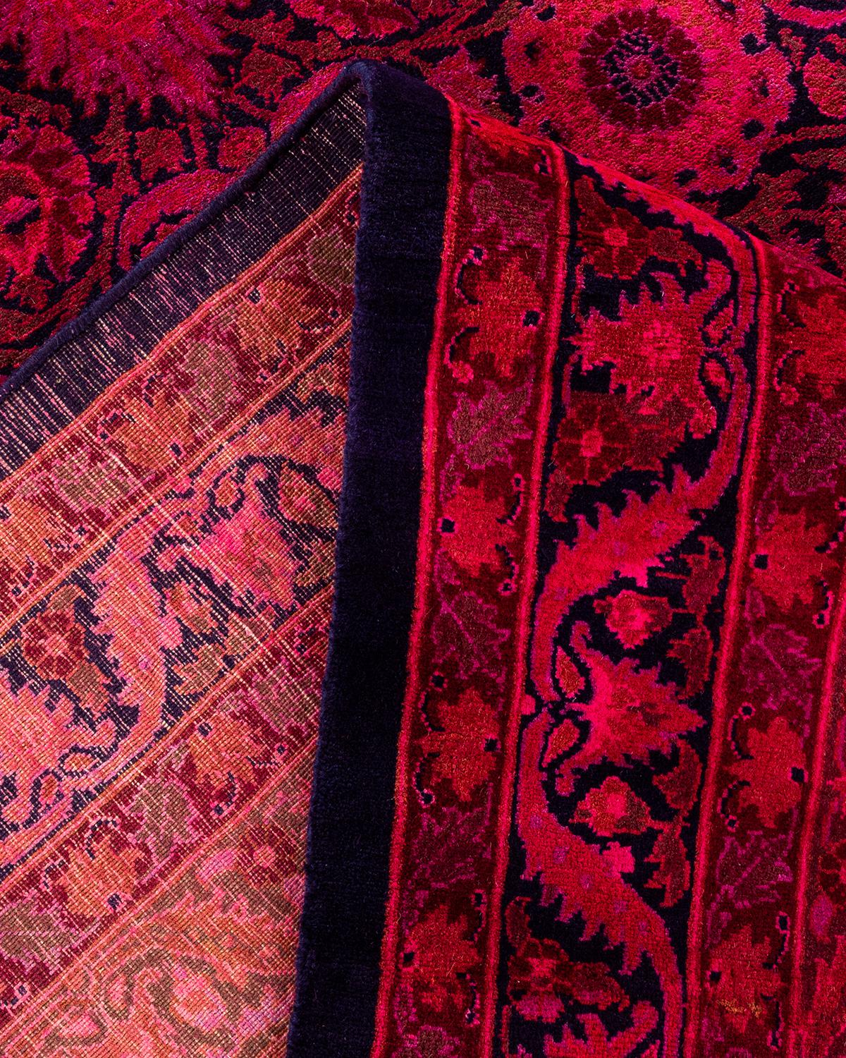 Lana Tappeto contemporaneo Fine Vibrance in lana annodata a mano di colore rosso in vendita
