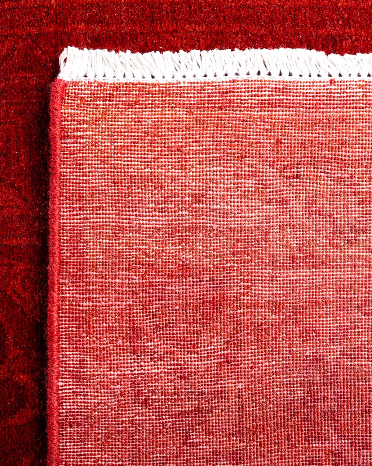 Contemporary Fine Vibrance Handgeknüpfter Läufer aus roter Wolle (21. Jahrhundert und zeitgenössisch) im Angebot
