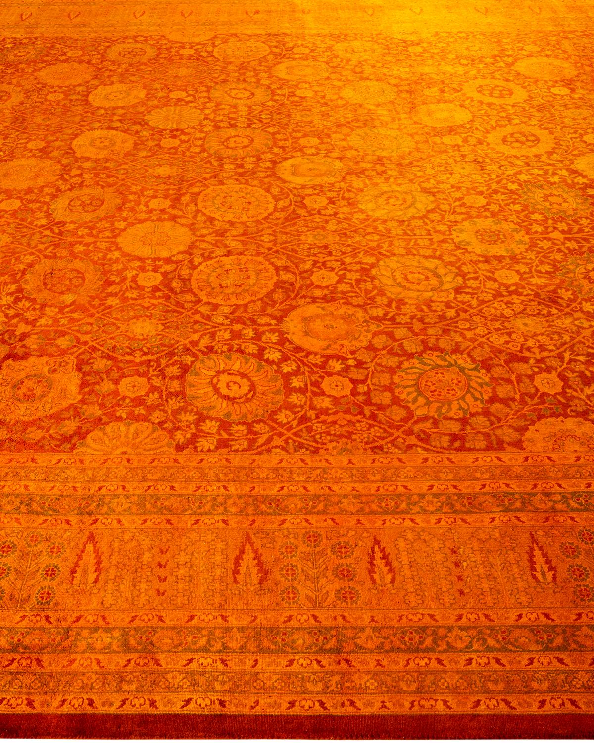 Contemporary Fine Vibrance Hand Knotted Wool Yellow Area Rug In New Condition For Sale In Norwalk, CT