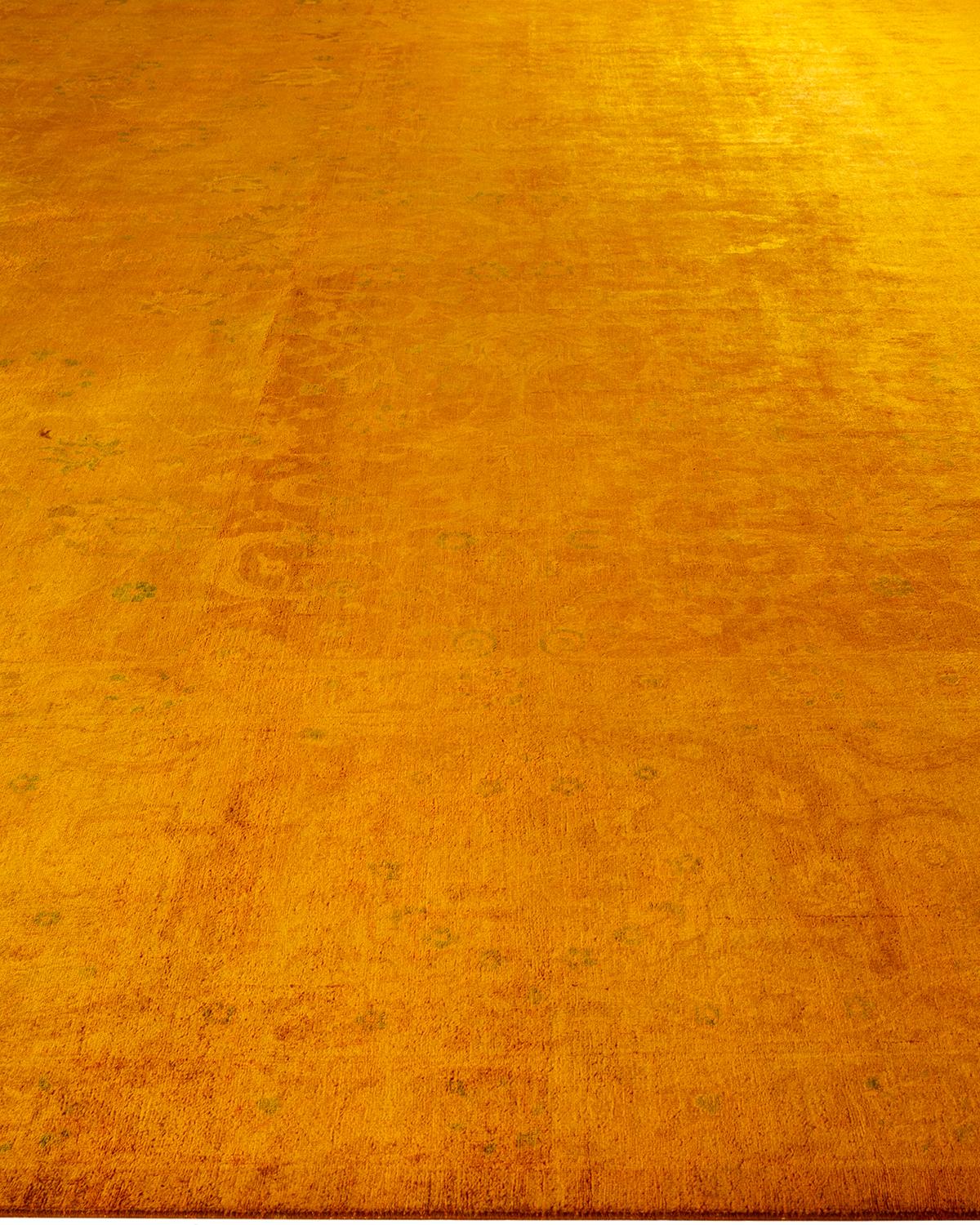 Contemporary Fine Vibrance Hand Knotted Wool Yellow Area Rug im Zustand „Neu“ im Angebot in Norwalk, CT