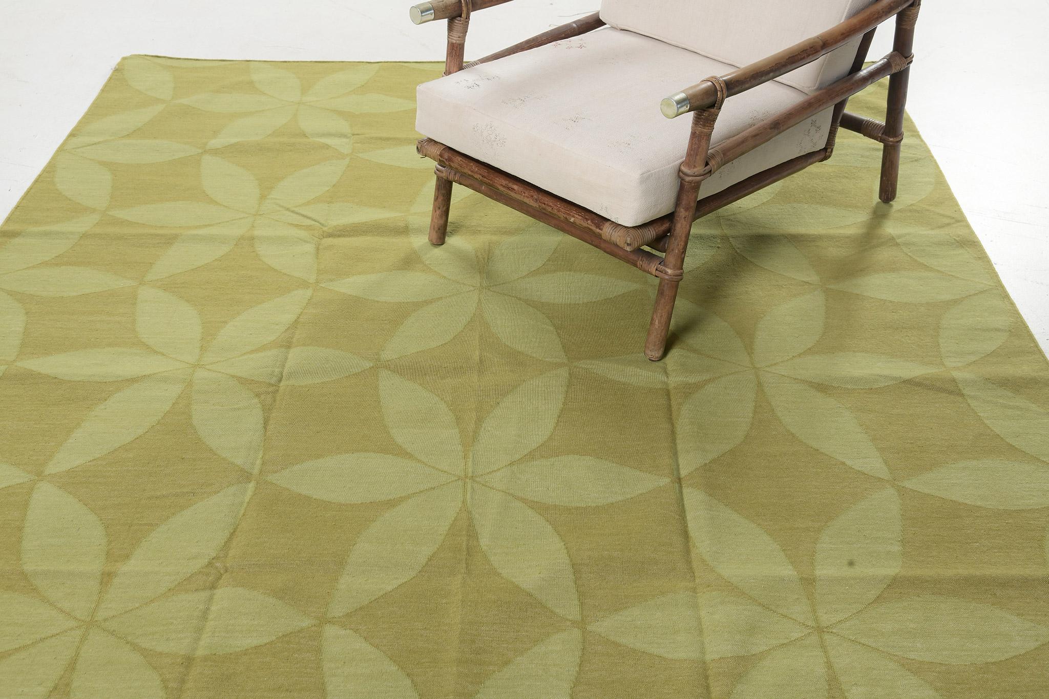 Contemporary Flat-Weave Rug Cielo Collection Flora Cricket In New Condition For Sale In WEST HOLLYWOOD, CA