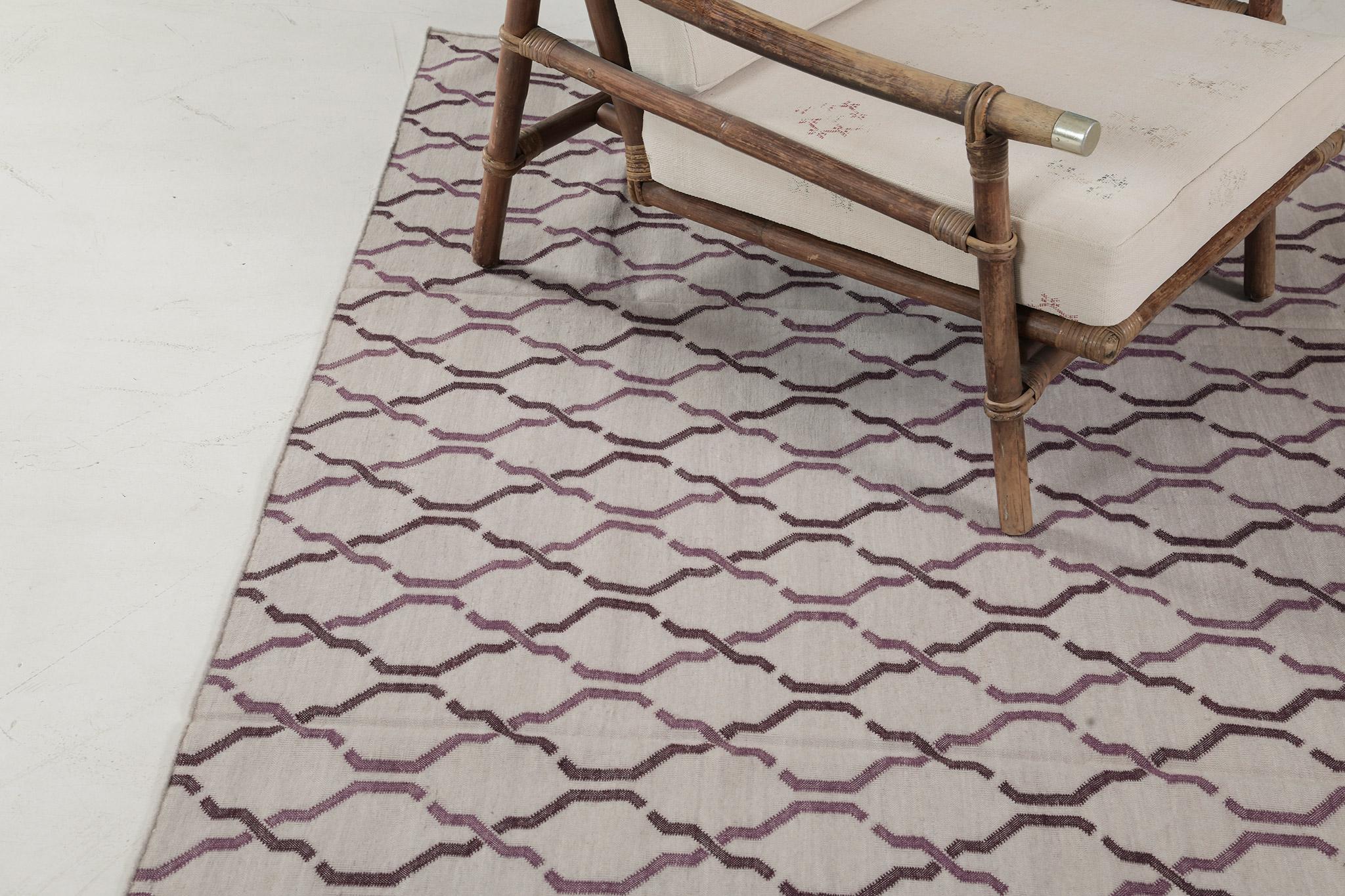 Hand-Knotted Contemporary Flat-Weave Rug Cielo Collection Zenia Raisin For Sale