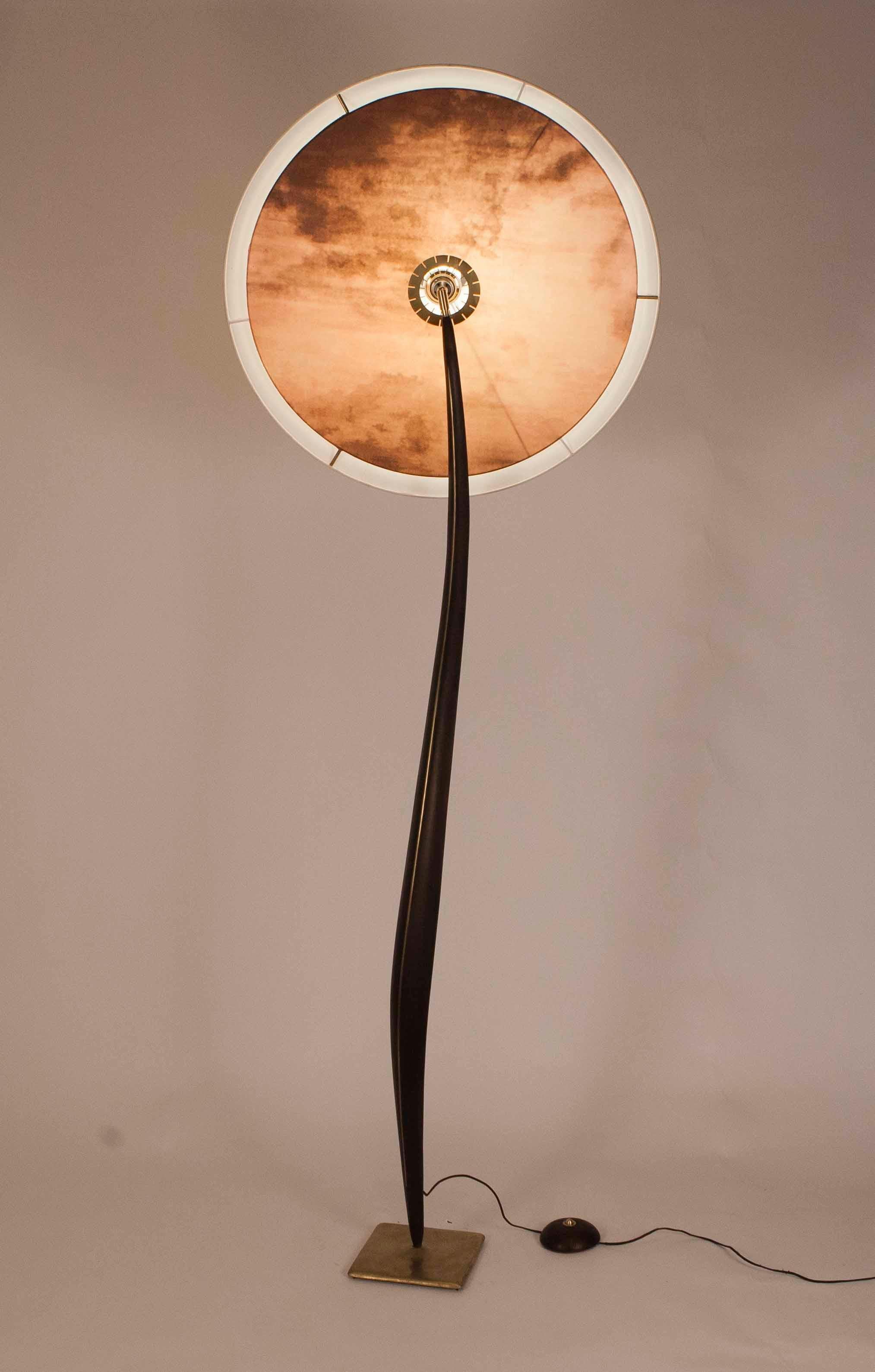 Espagnol Lampadaire contemporain « Big Madame Swo » de Oma Light Design, Barcelone en vente