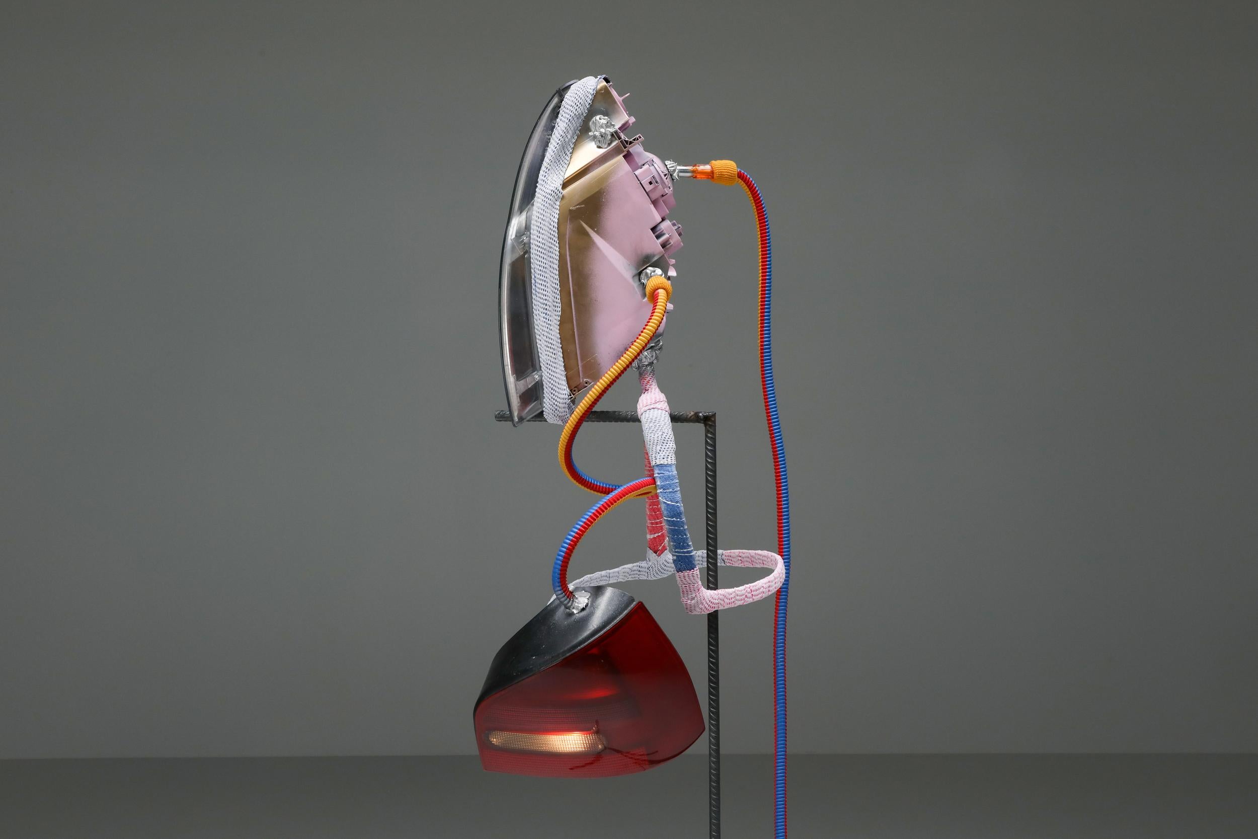 Zeitgenössische Stehlampe von Lionel Jadot 'Gilga', Basel für belgische Kunst und Design im Zustand „Neu“ im Angebot in Antwerp, BE