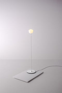 Lampada da terra contemporanea 'Contour' 150, Pearl di AM